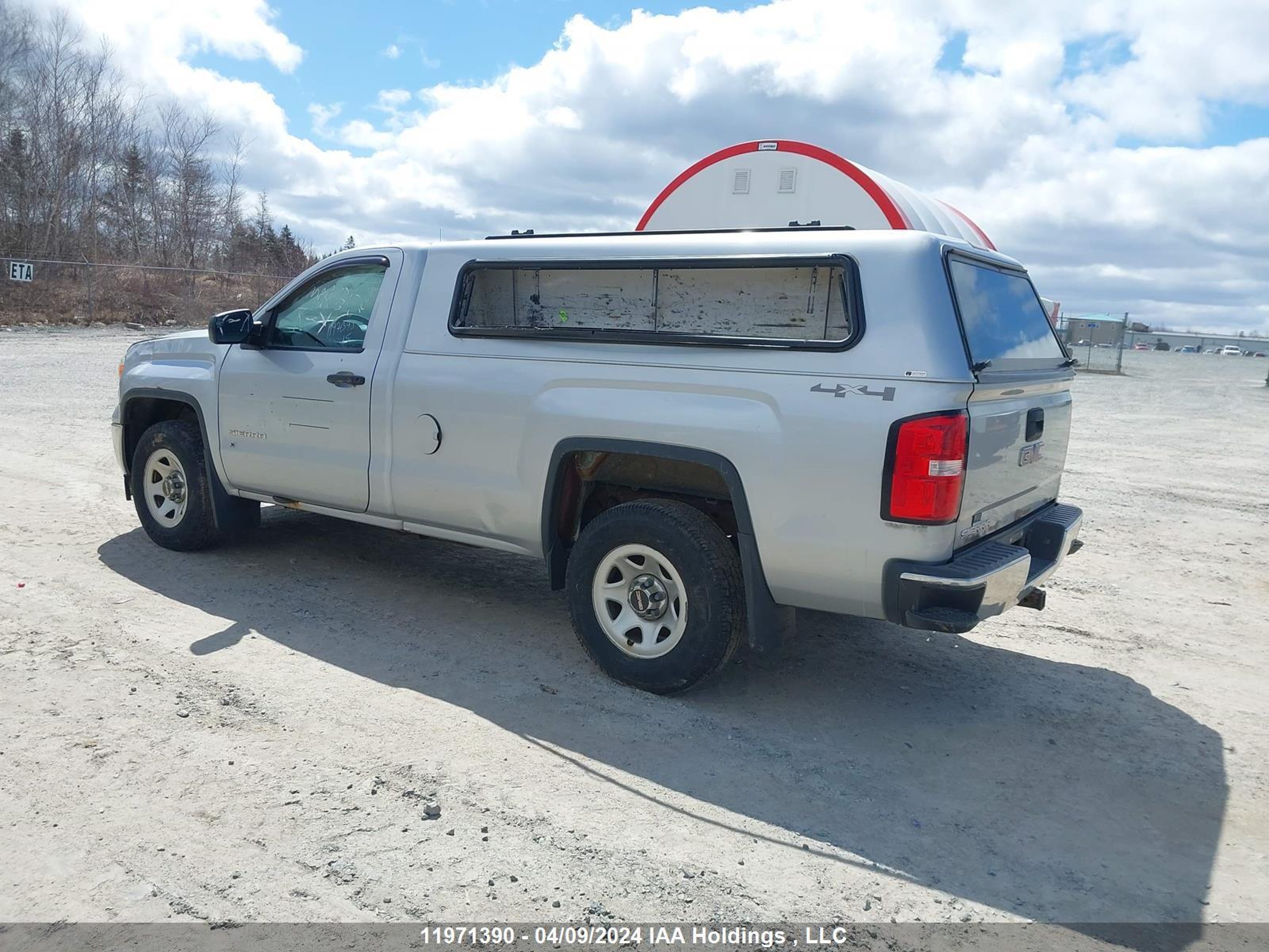 Photo 2 VIN: 1GTN2TEC9FZ241645 - GMC SIERRA 