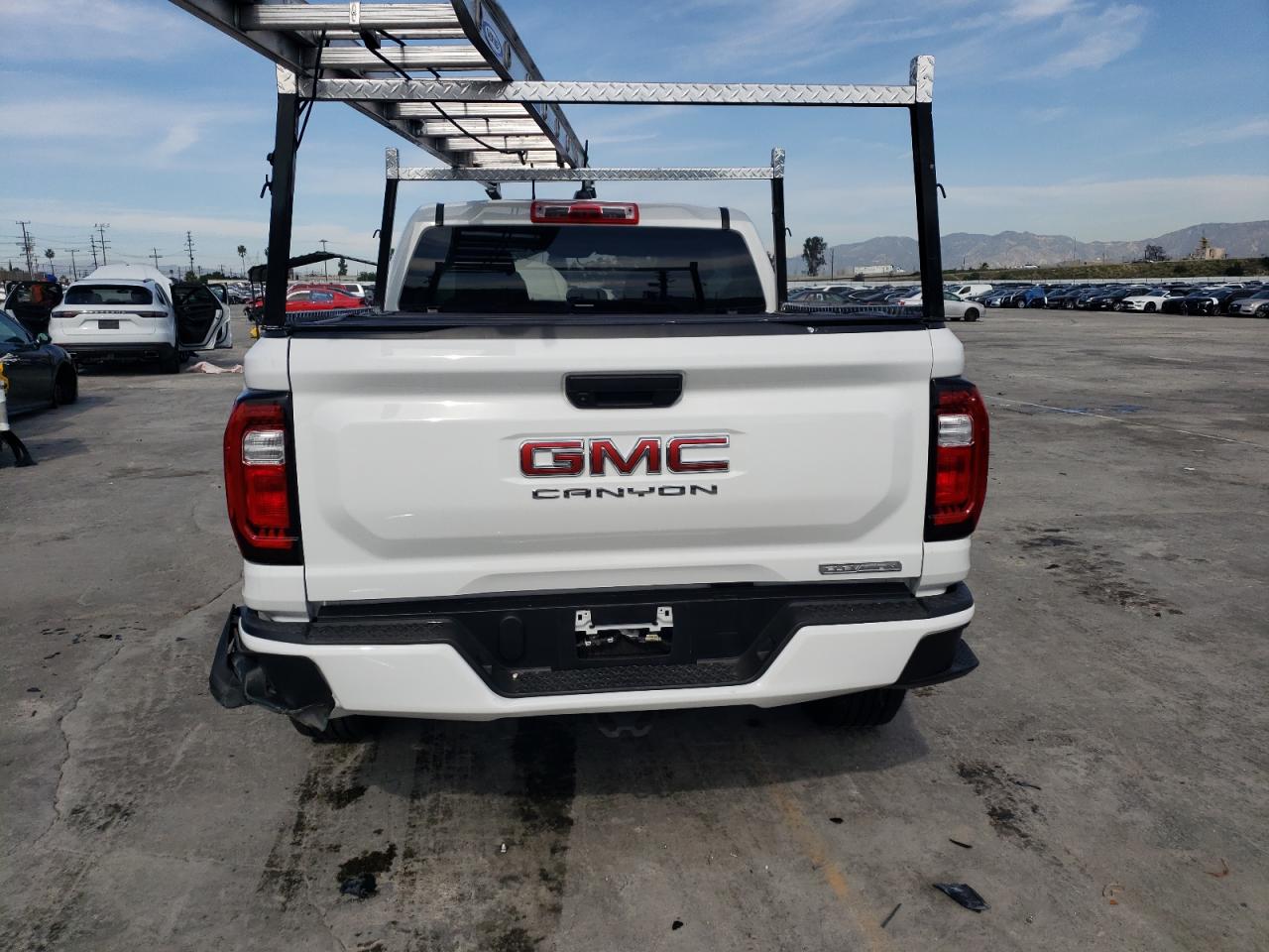 Photo 5 VIN: 1GTP5BEK3P1134978 - GMC CANYON 