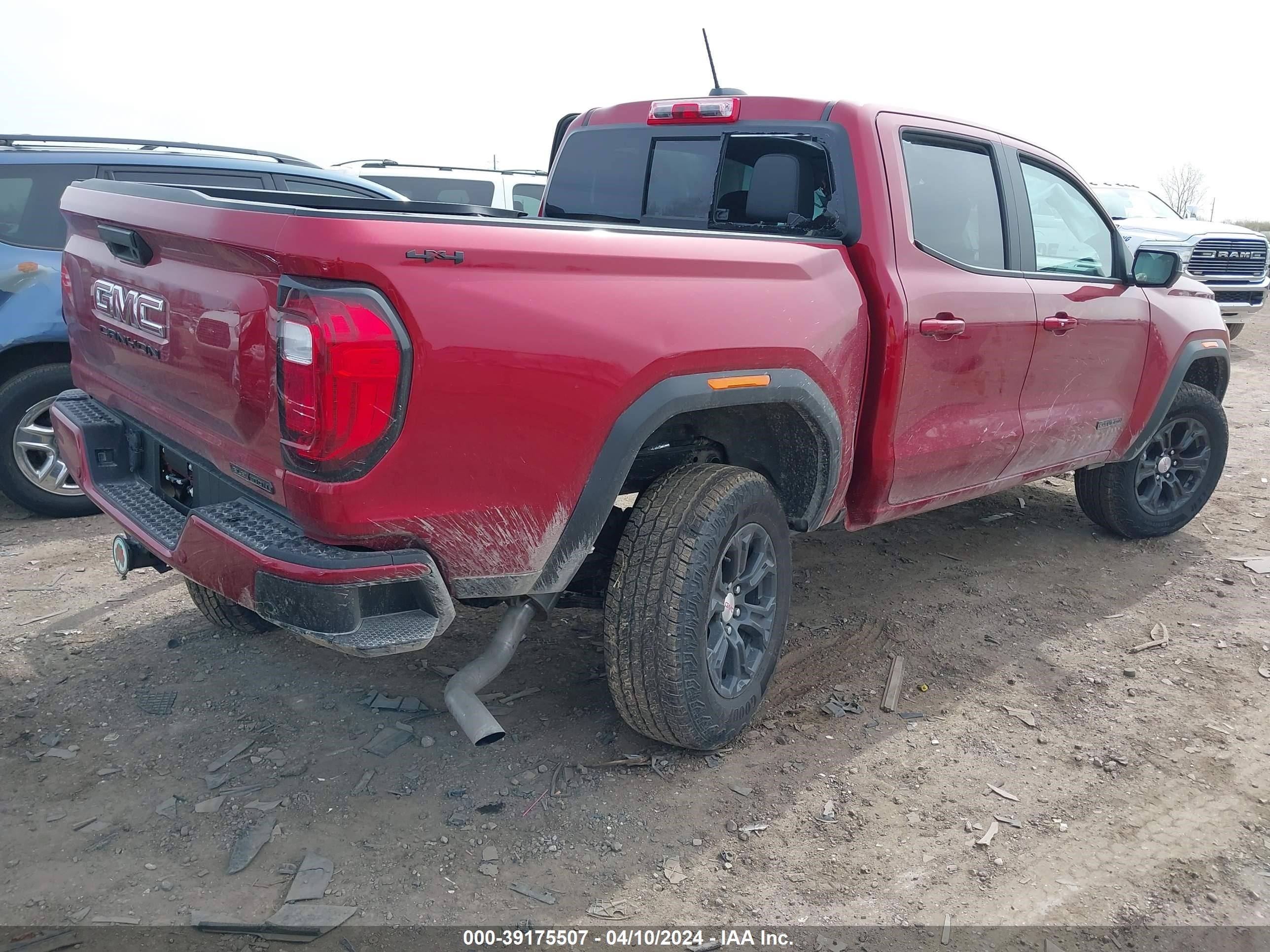 Photo 3 VIN: 1GTP6BEK4R1149098 - GMC CANYON 