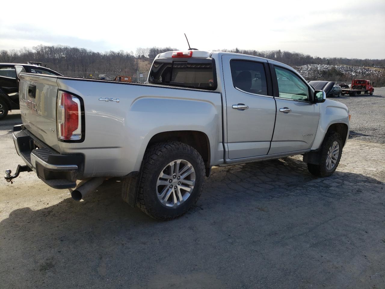 Photo 2 VIN: 1GTP6DE13H1176973 - GMC CANYON 