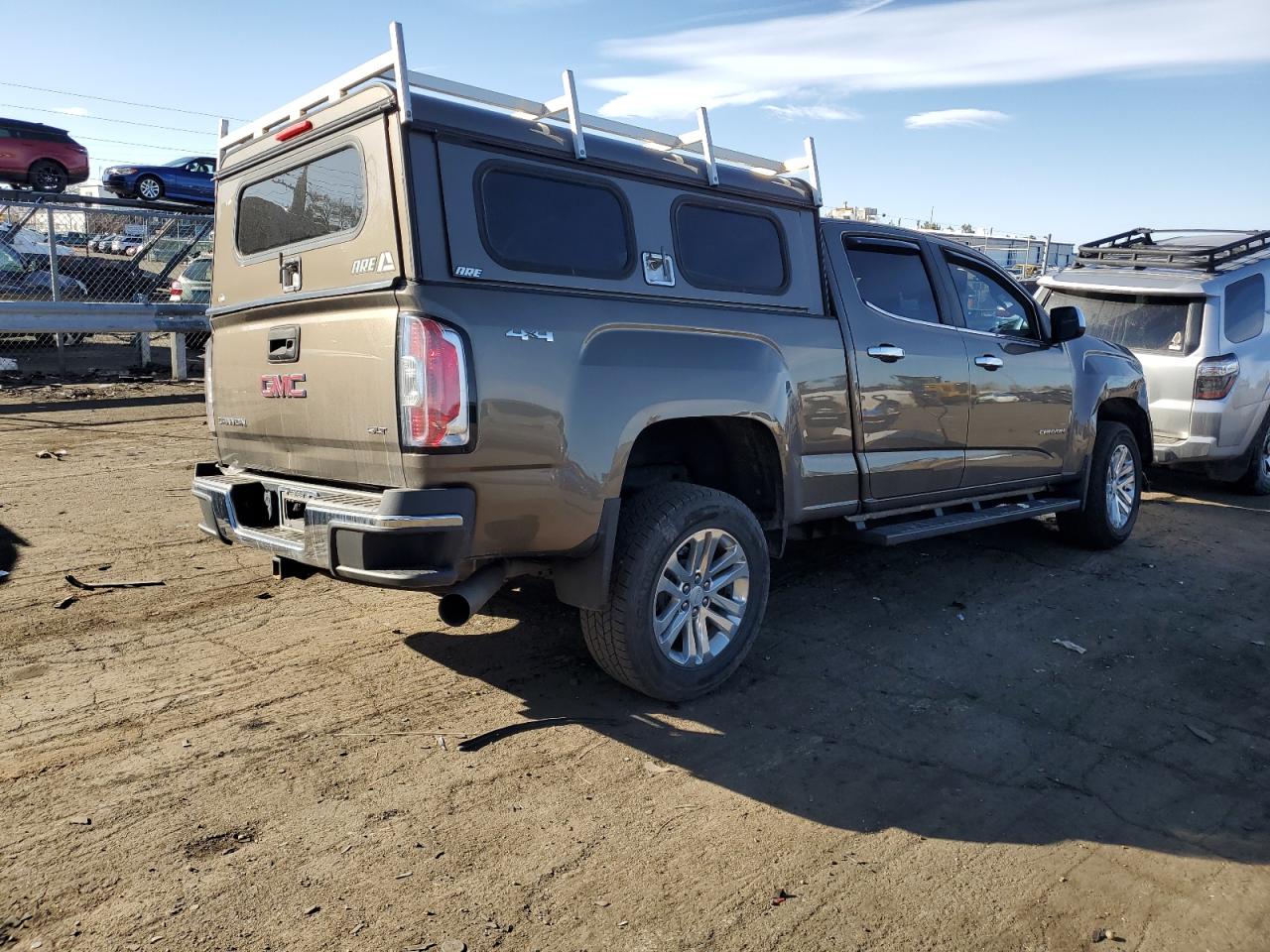 Photo 2 VIN: 1GTP6DE16G1304203 - GMC CANYON 