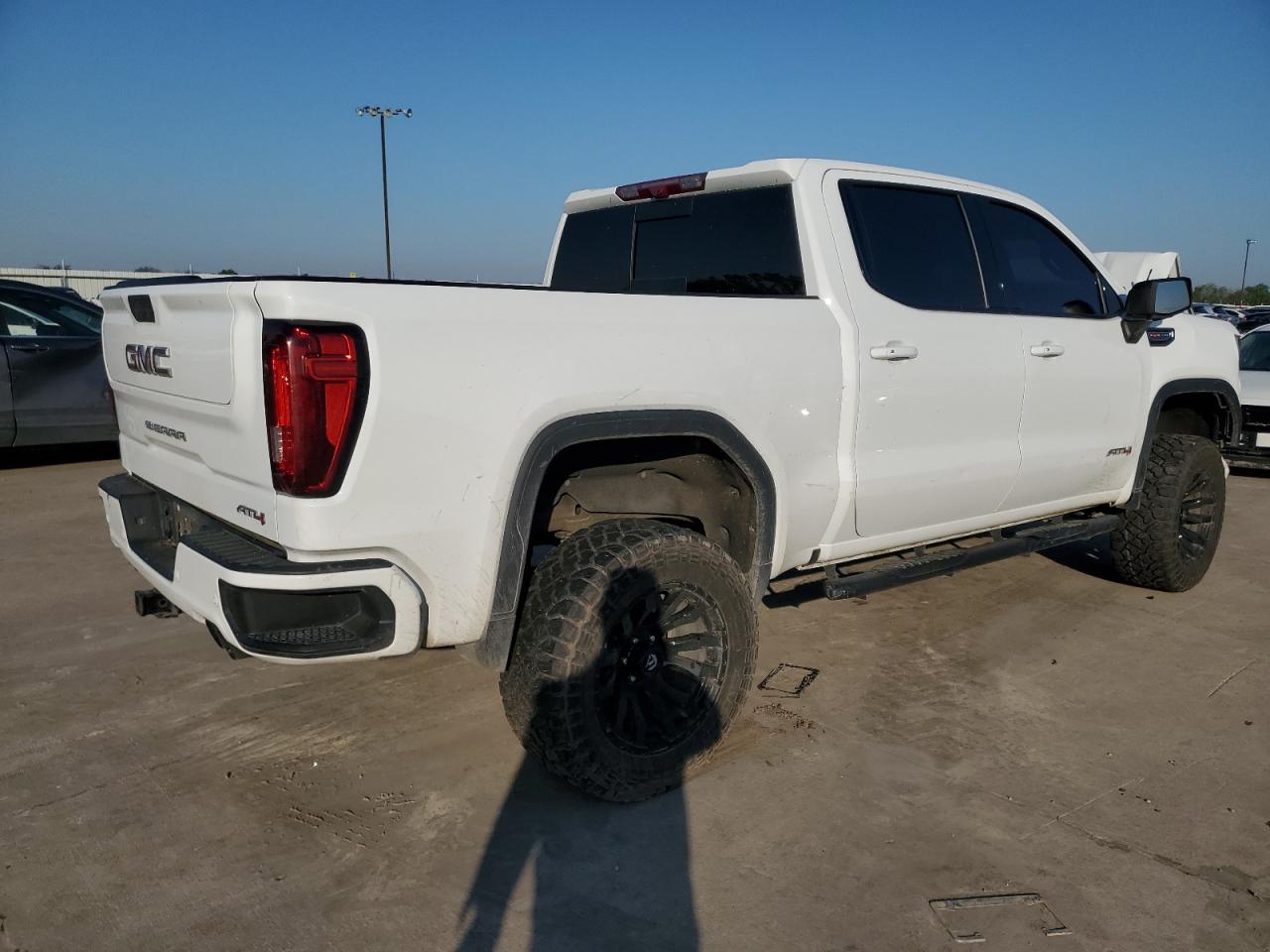 Photo 2 VIN: 1GTP9EEL3MZ249219 - GMC SIERRA 