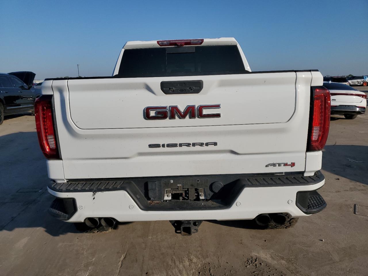 Photo 5 VIN: 1GTP9EEL3MZ249219 - GMC SIERRA 