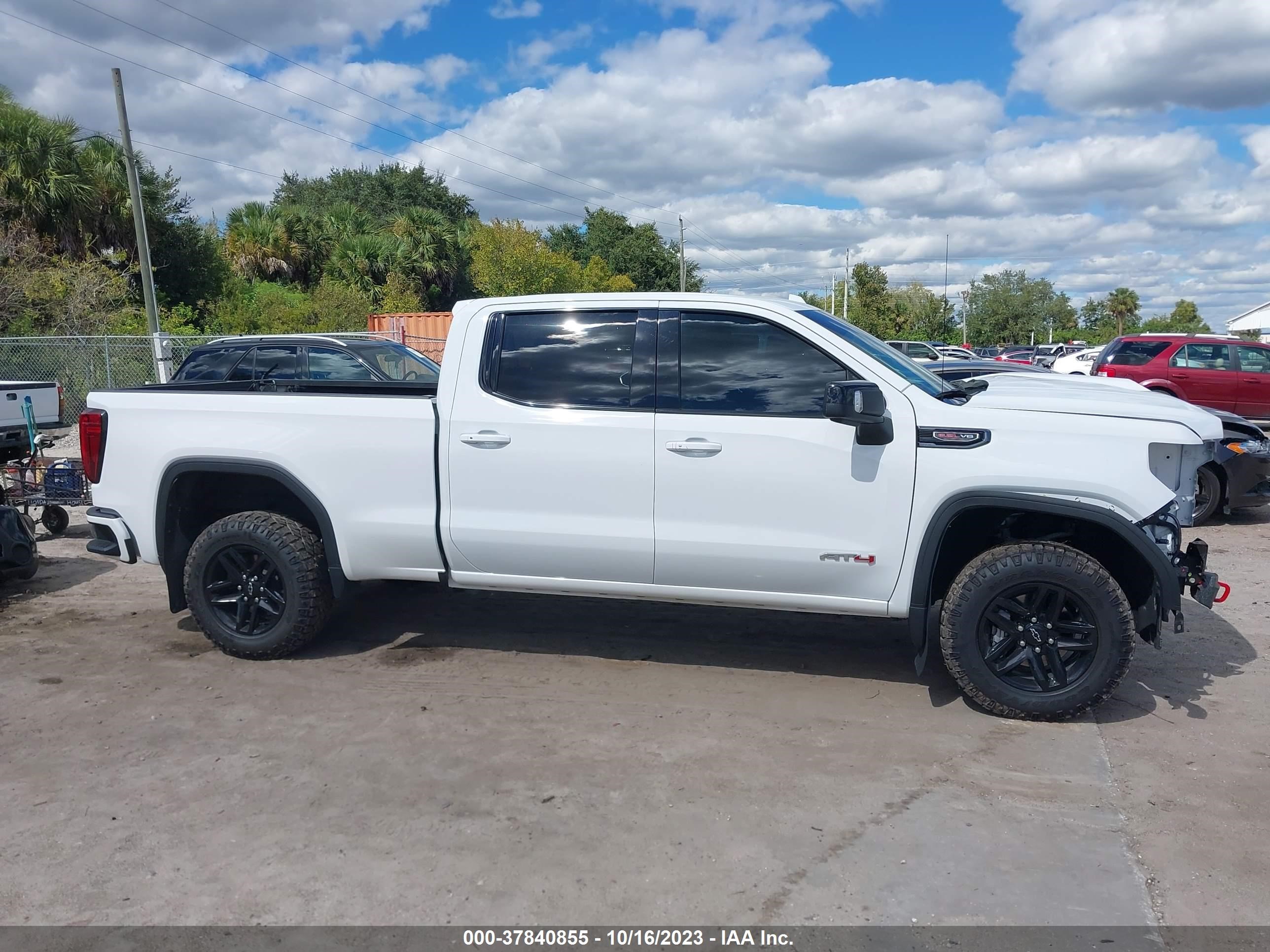 Photo 12 VIN: 1GTP9EEL6MZ256004 - GMC SIERRA 