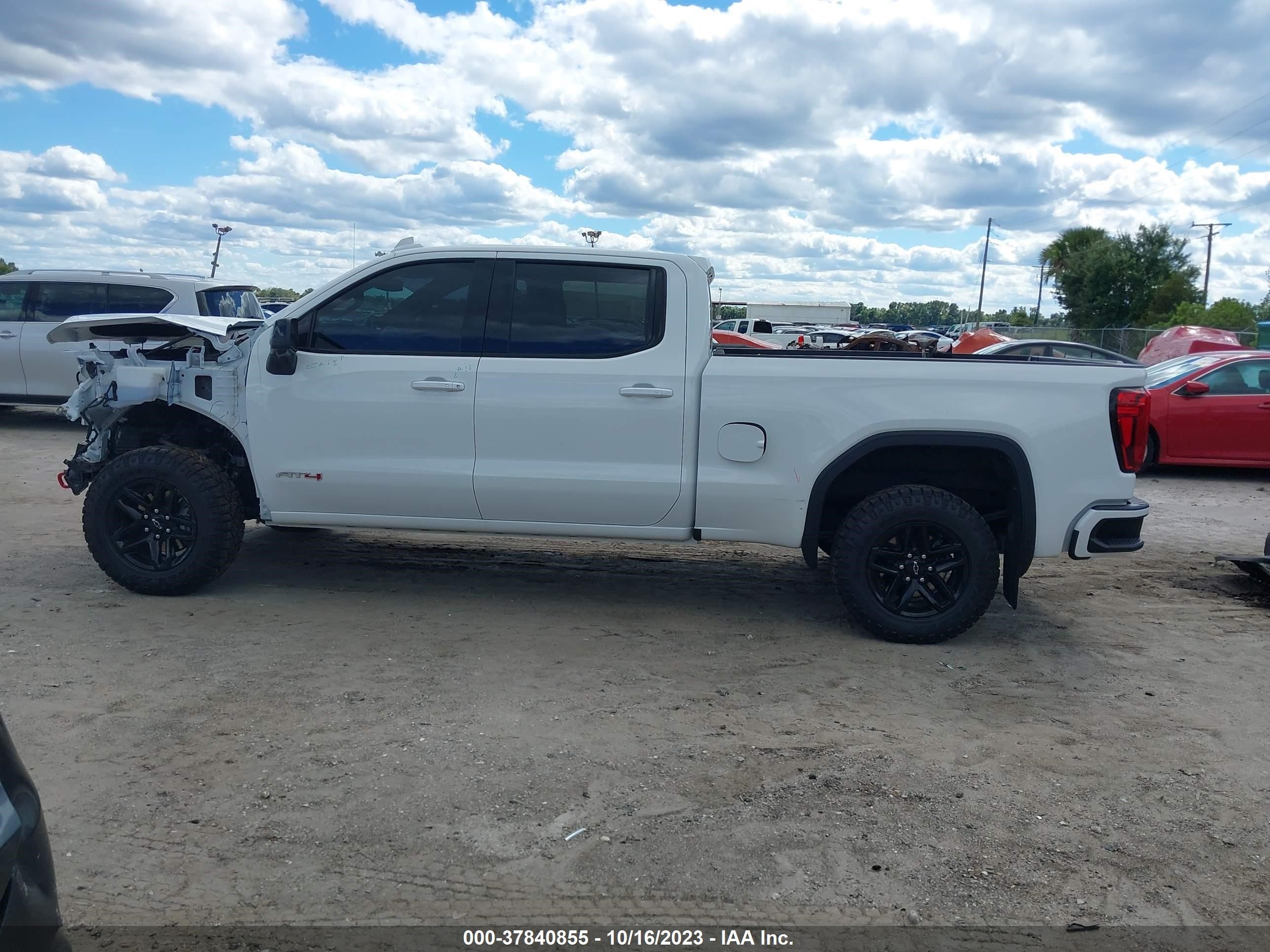 Photo 13 VIN: 1GTP9EEL6MZ256004 - GMC SIERRA 