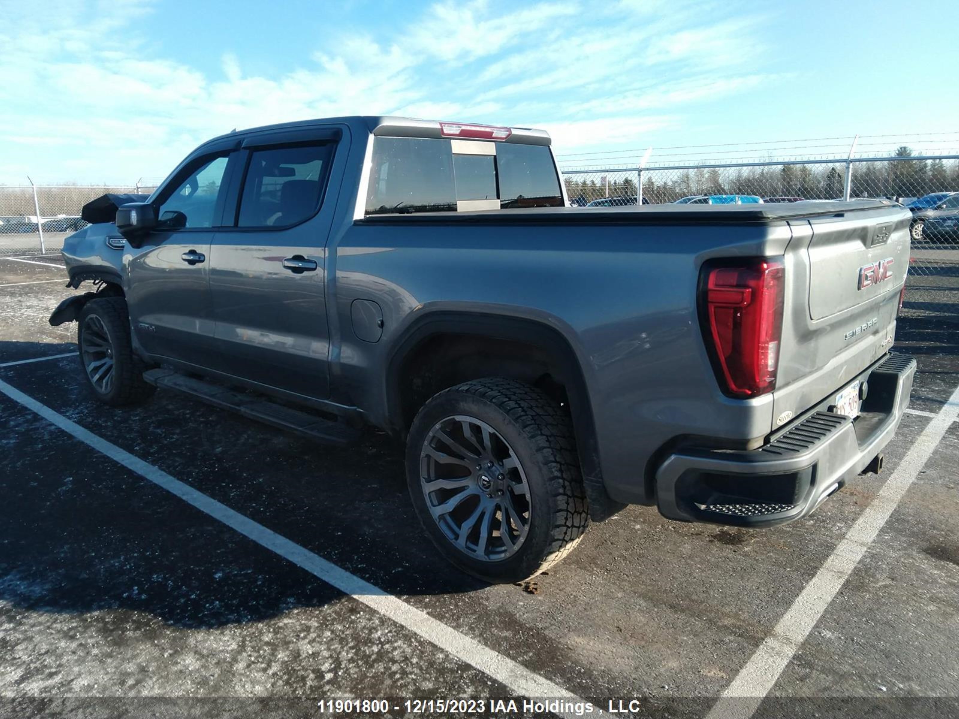 Photo 2 VIN: 1GTP9EEL8KZ389375 - GMC SIERRA 