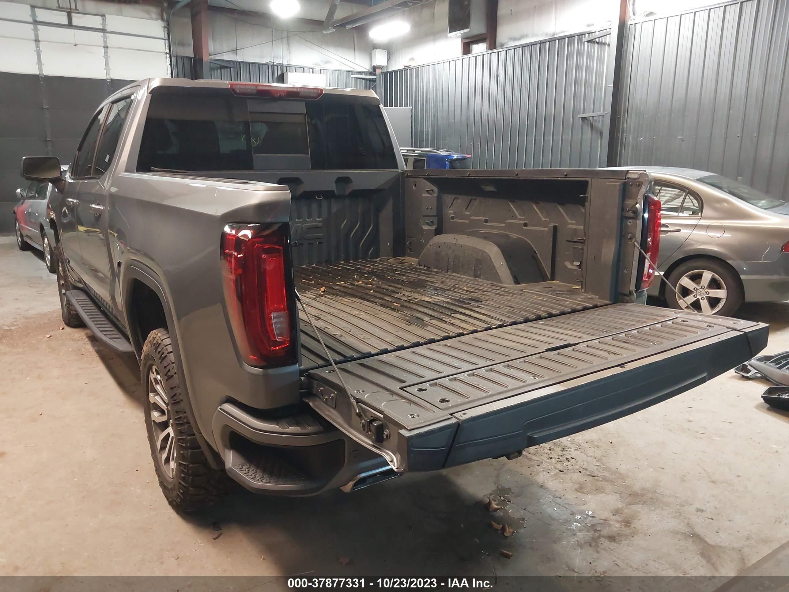 Photo 2 VIN: 1GTP9EEL9NZ117082 - GMC SIERRA 