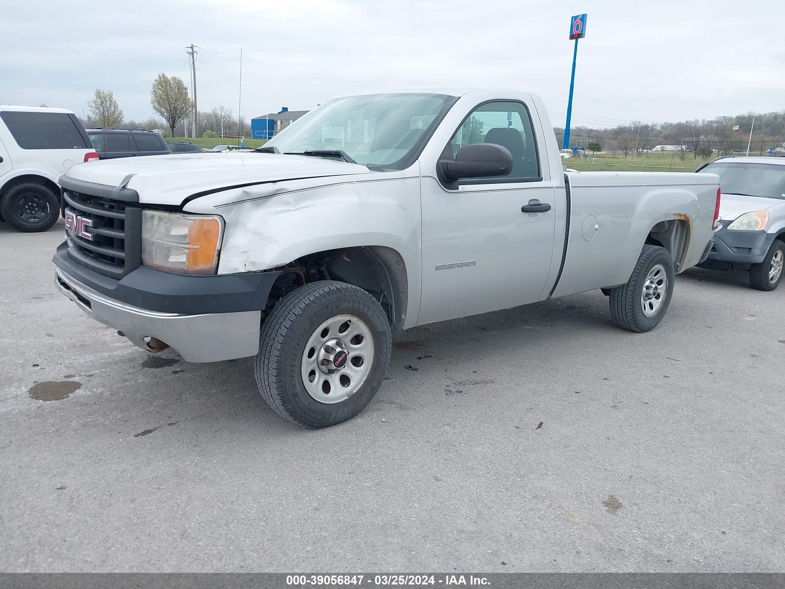 Photo 1 VIN: 1GTPCTEX2AZ256800 - GMC SIERRA 