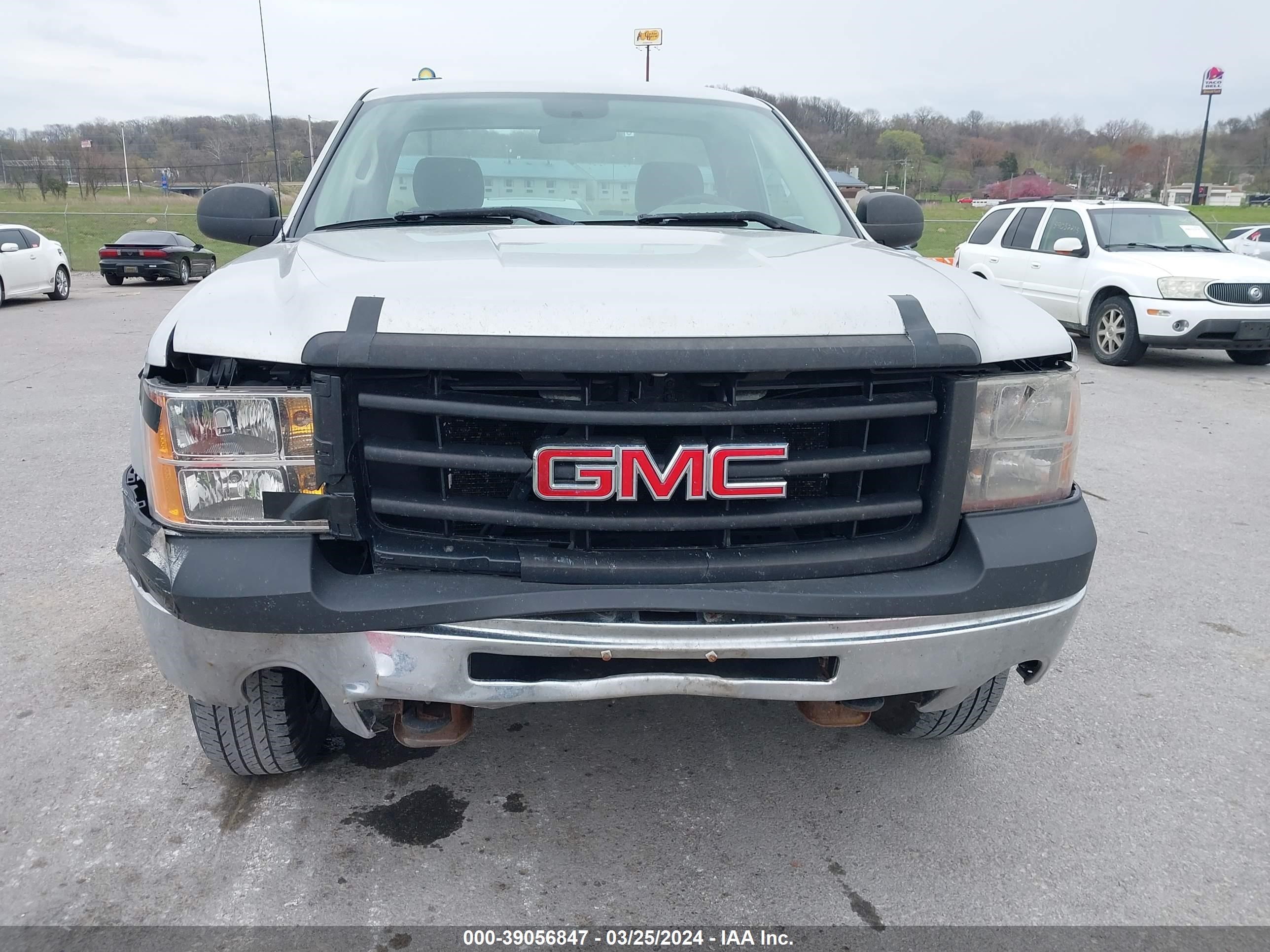 Photo 5 VIN: 1GTPCTEX2AZ256800 - GMC SIERRA 