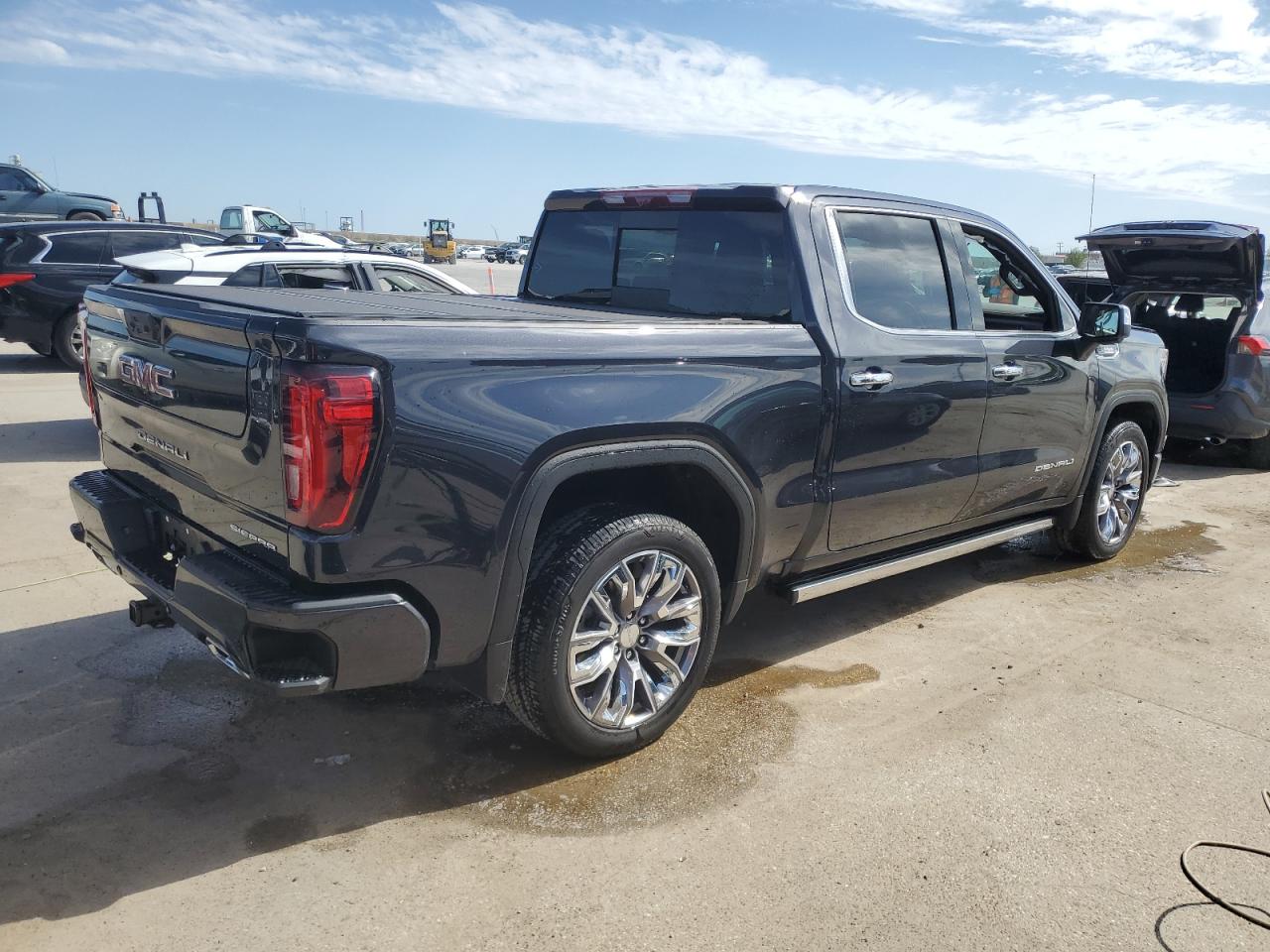 Photo 2 VIN: 1GTPHGE80RZ180684 - GMC SIERRA 