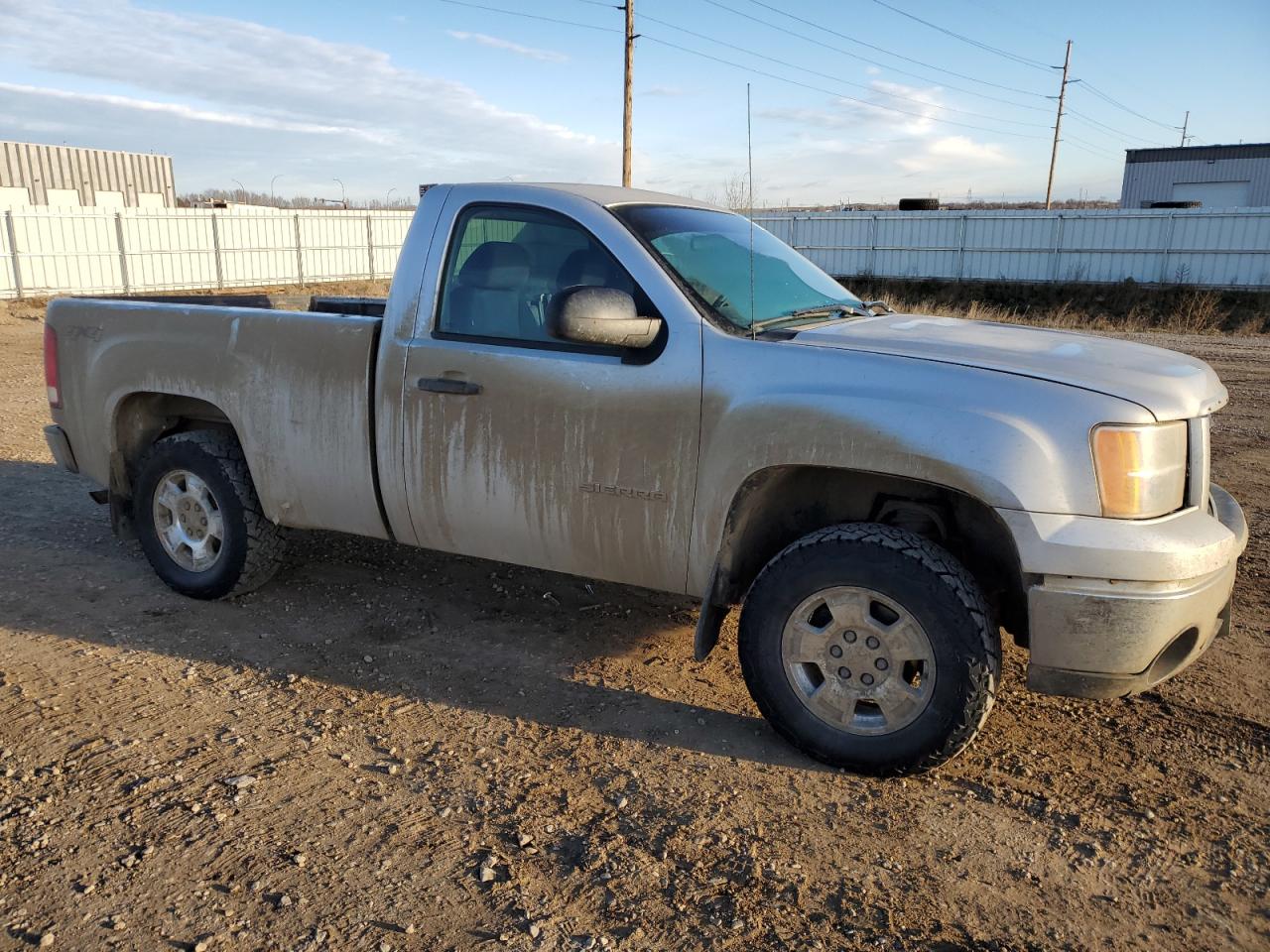 Photo 3 VIN: 1GTPKTE03AZ251076 - GMC SIERRA 