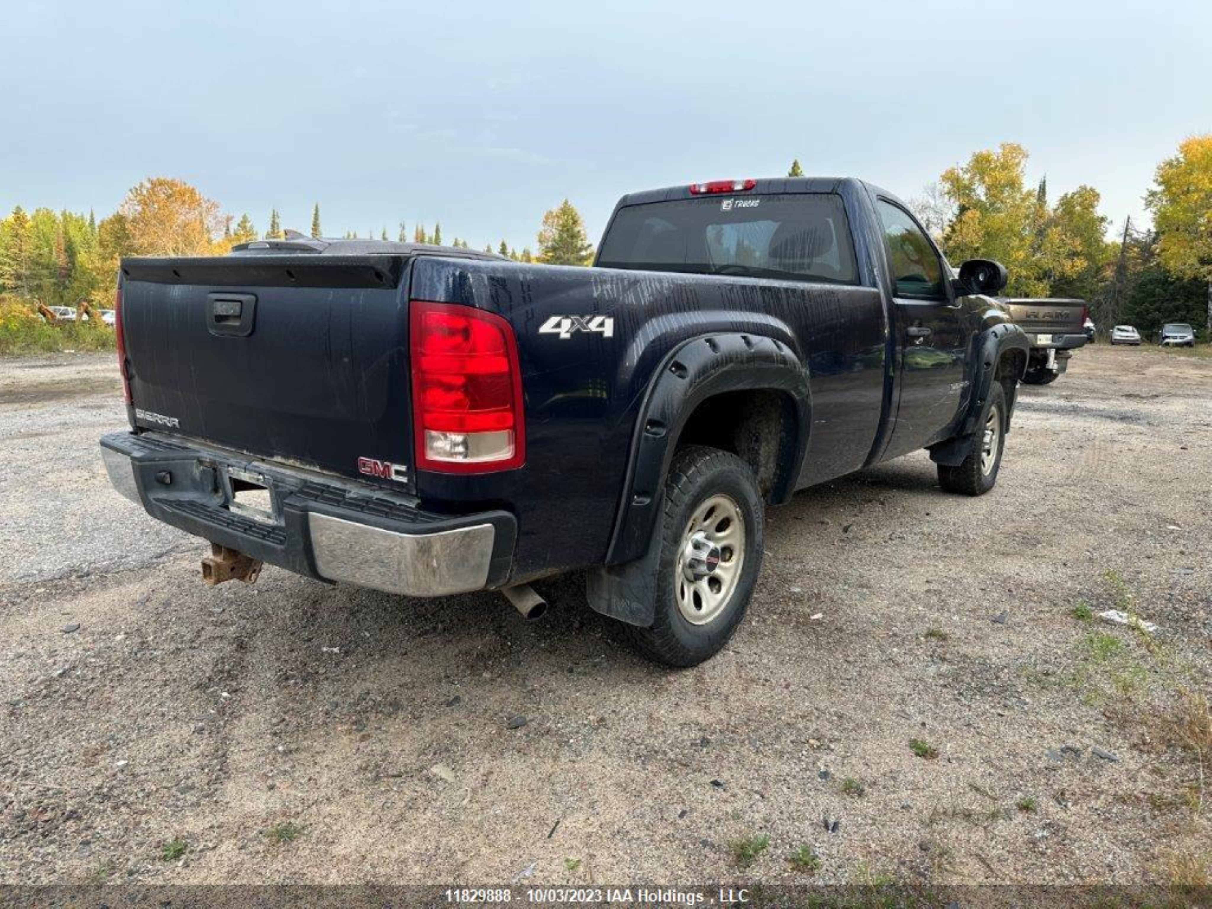 Photo 4 VIN: 1GTPKTEXXAZ121972 - GMC SIERRA 