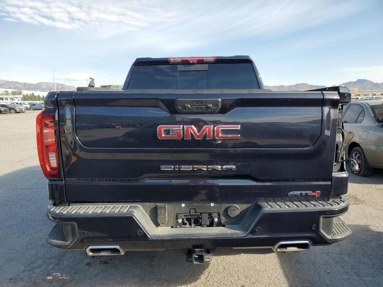 Photo 5 VIN: 1GTPUEEL1NZ530676 - GMC SIERRA 