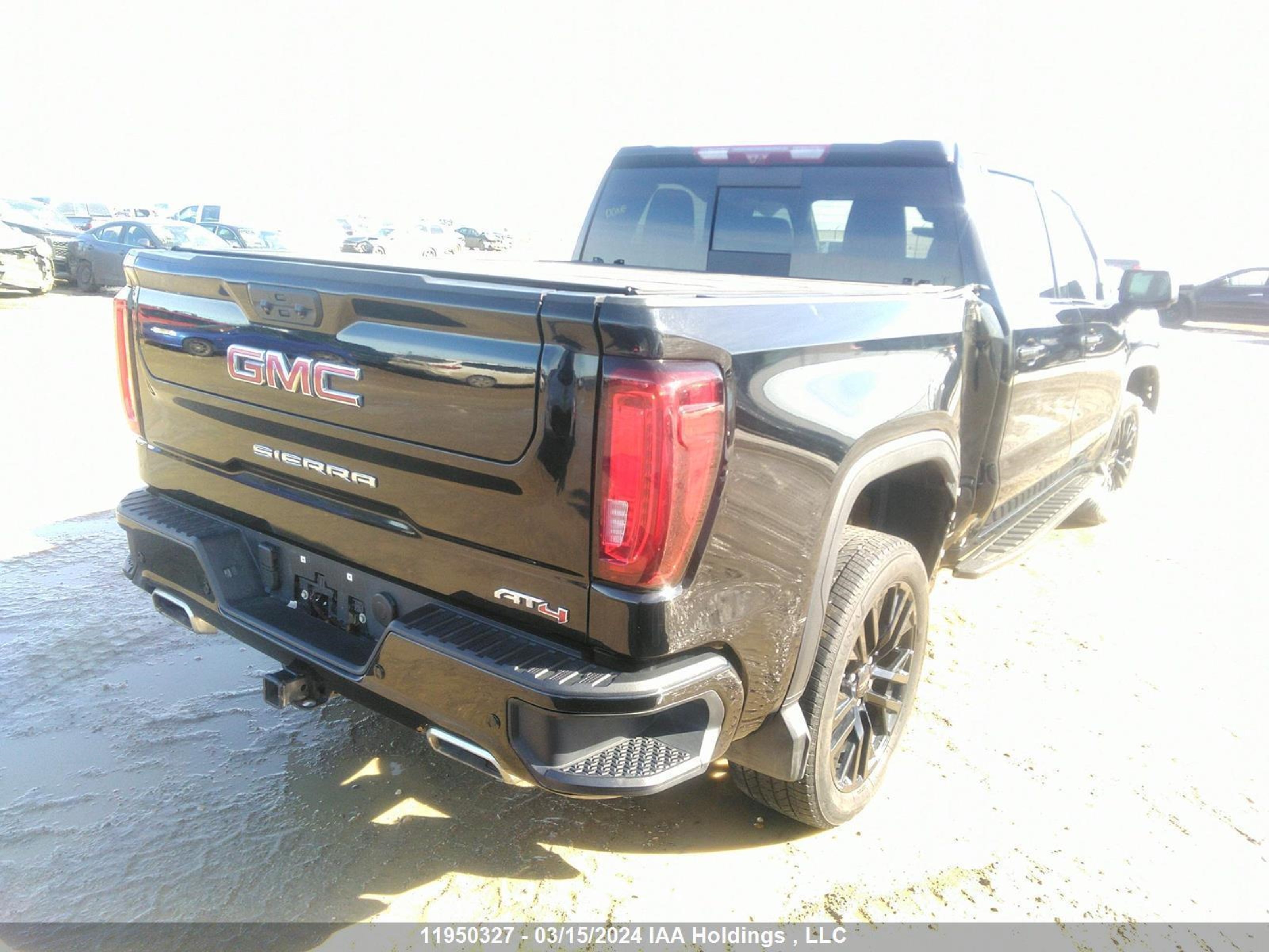 Photo 3 VIN: 1GTPUEEL4NZ527058 - GMC SIERRA 