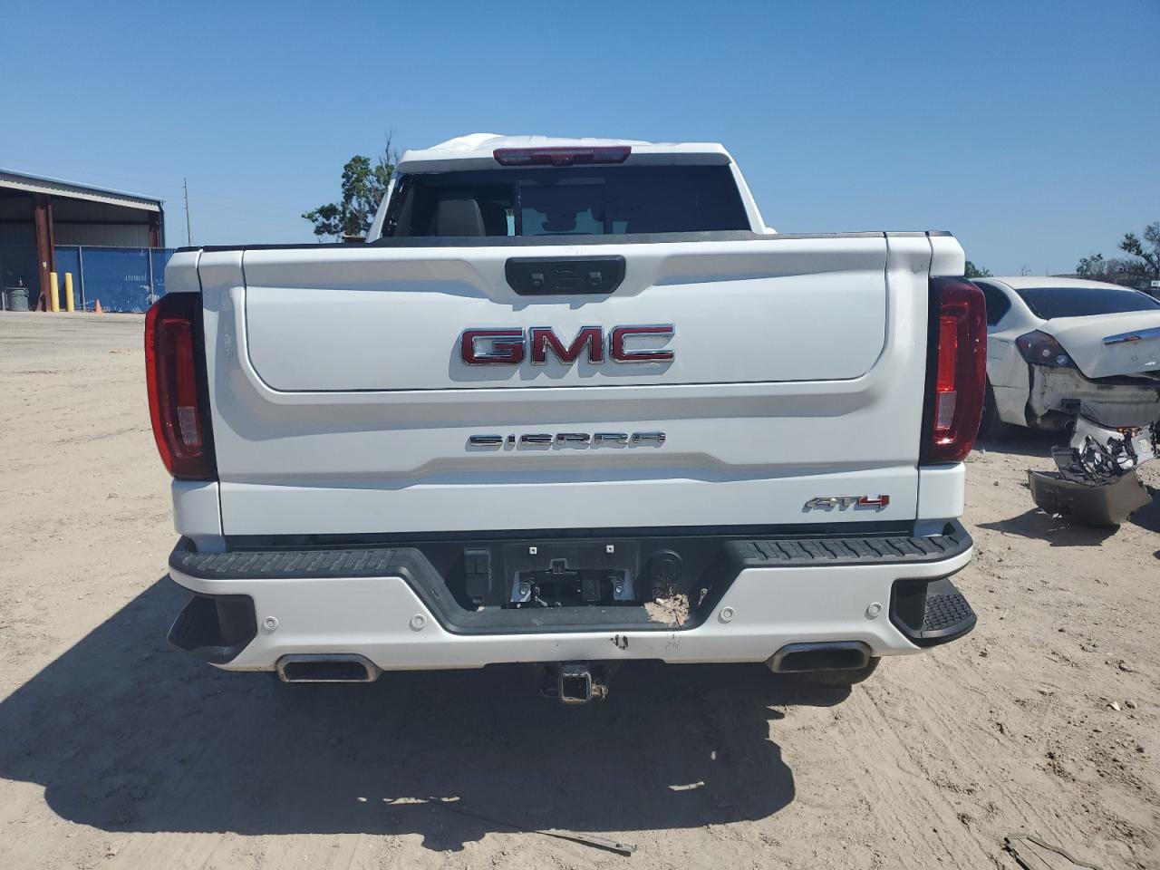 Photo 5 VIN: 1GTPUEEL4NZ536715 - GMC SIERRA 