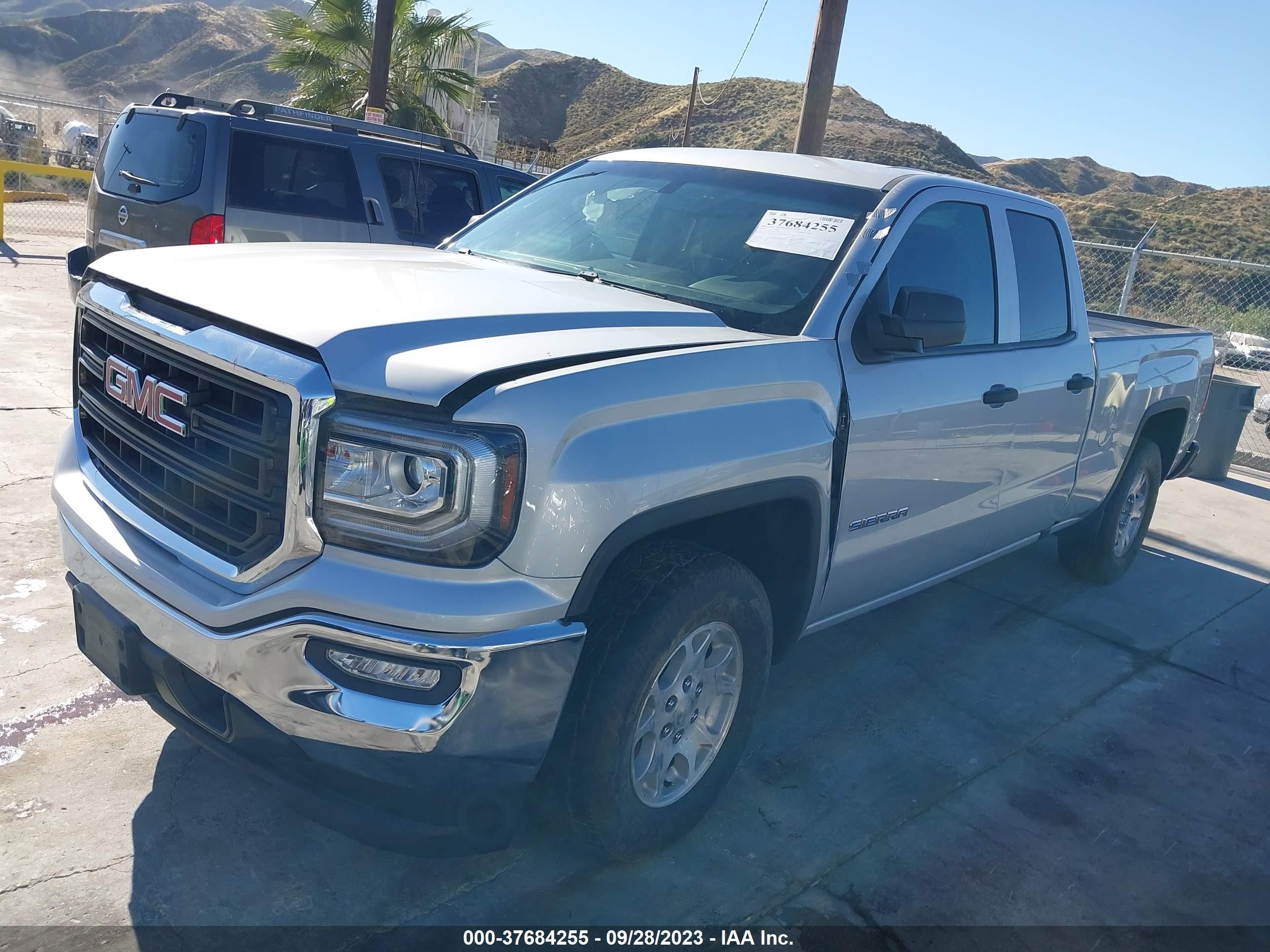 Photo 1 VIN: 1GTR1LEH1JZ274311 - GMC SIERRA 