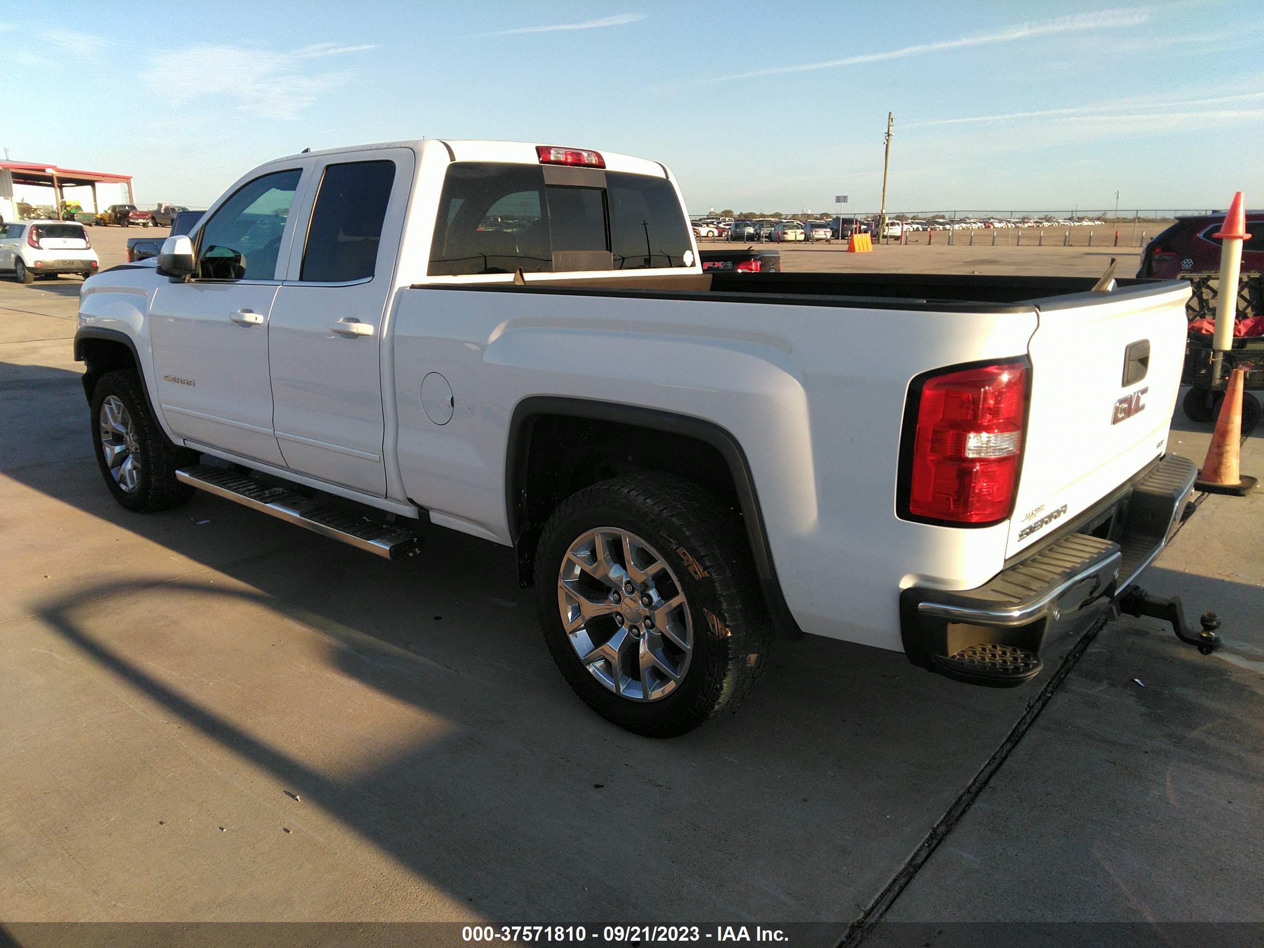 Photo 2 VIN: 1GTR1MEC6HZ264460 - GMC SIERRA 