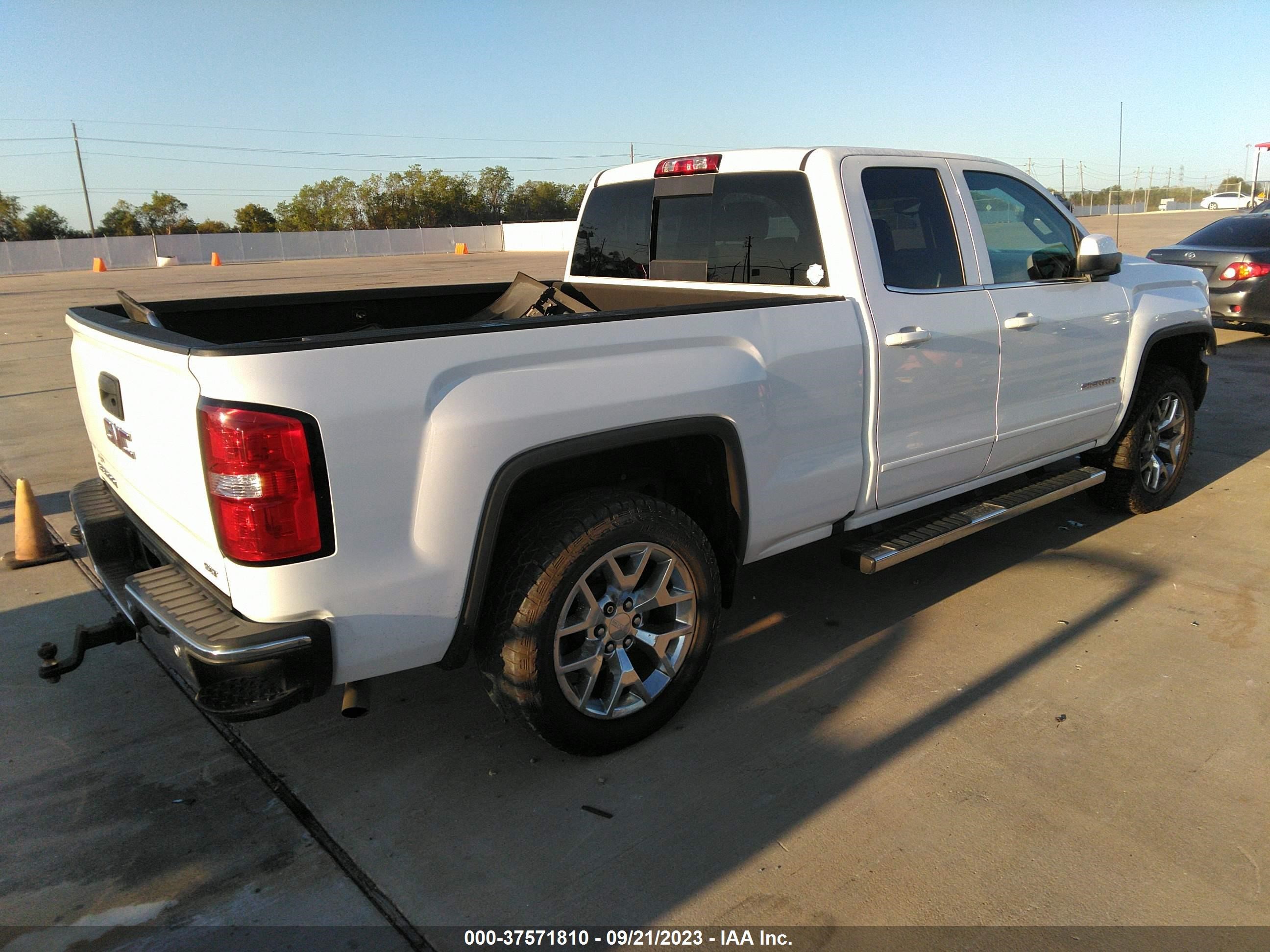 Photo 3 VIN: 1GTR1MEC6HZ264460 - GMC SIERRA 