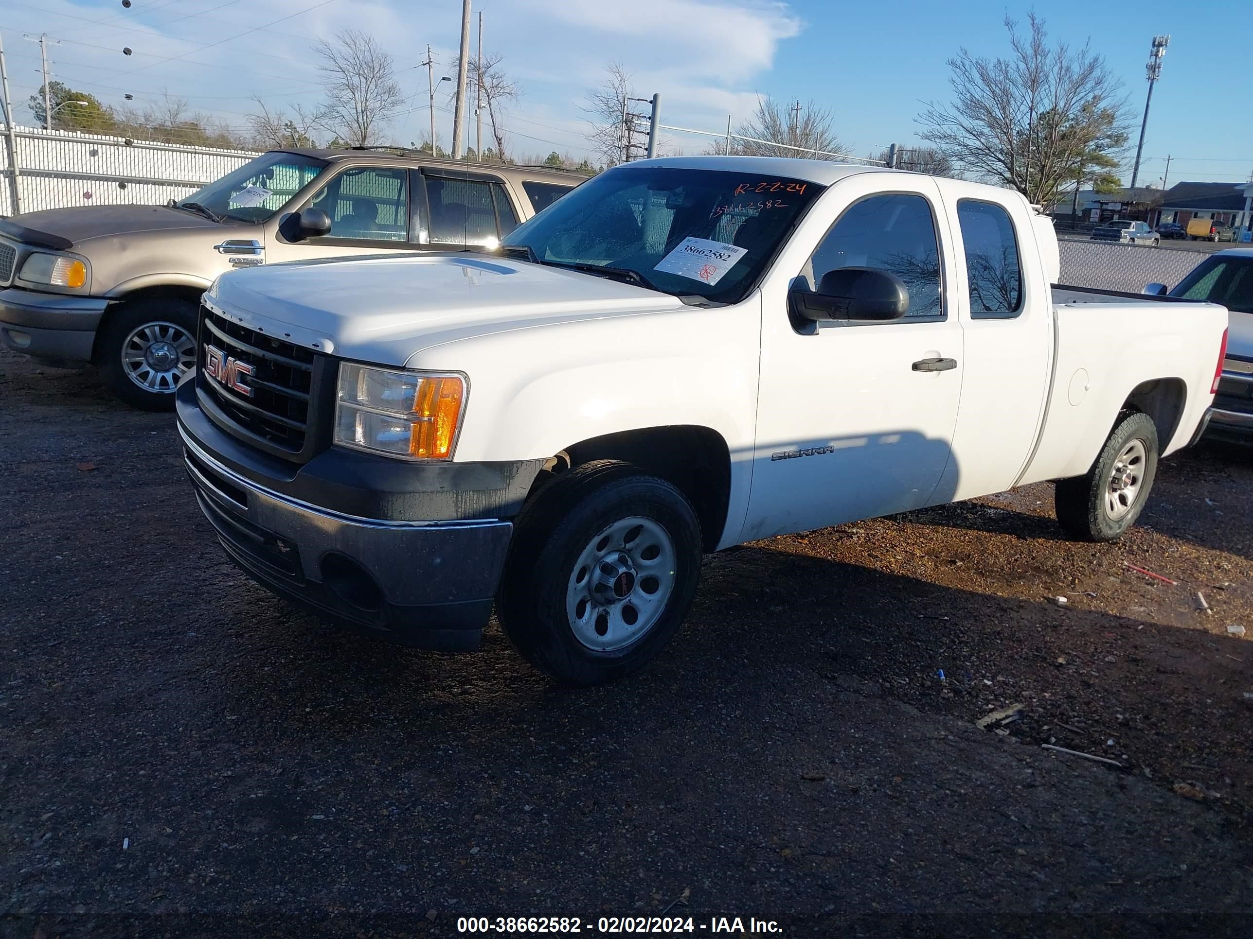 Photo 1 VIN: 1GTR1TEX7CZ349359 - GMC SIERRA 