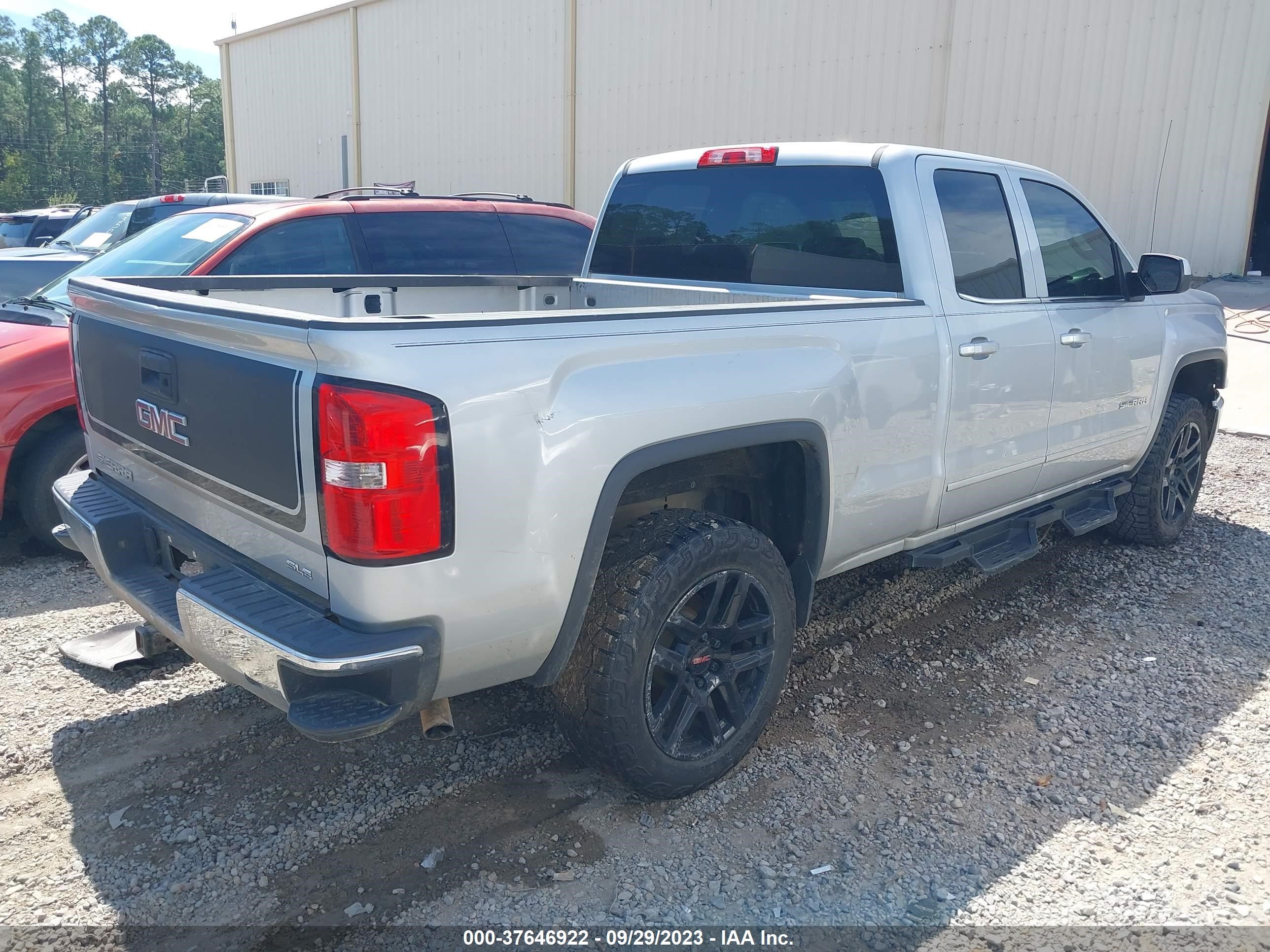 Photo 3 VIN: 1GTR1UEC8EZ379587 - GMC SIERRA 