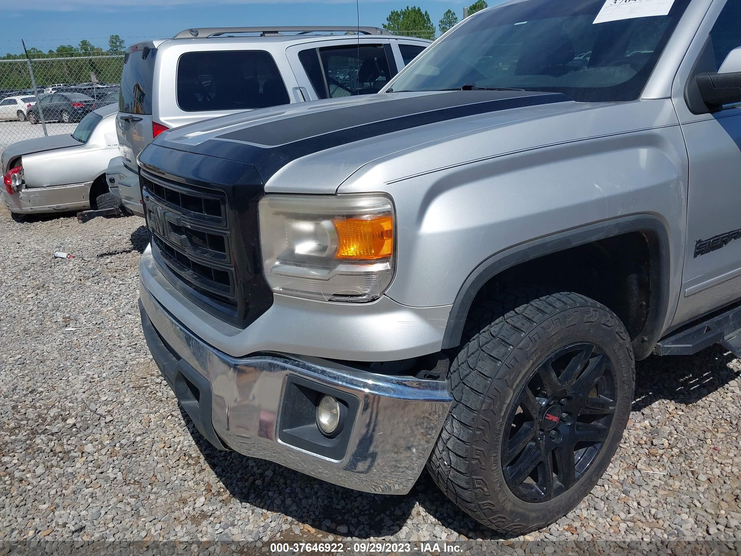 Photo 5 VIN: 1GTR1UEC8EZ379587 - GMC SIERRA 