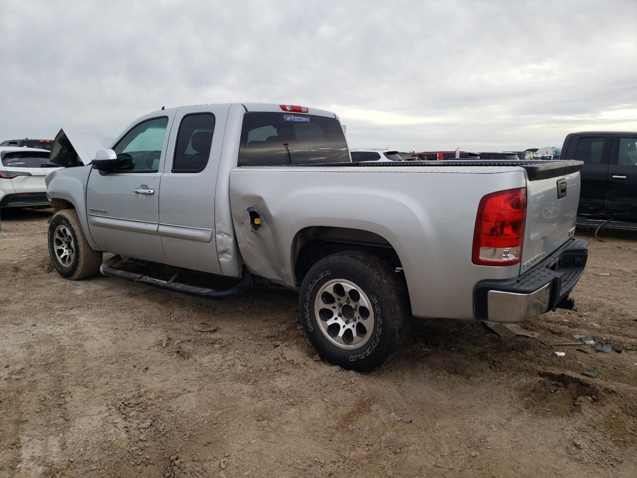 Photo 1 VIN: 1GTR1VE01DZ285089 - GMC SIERRA 