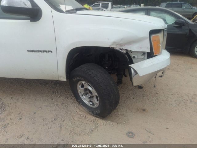 Photo 5 VIN: 1GTR1VE04BZ439775 - GMC SIERRA 1500 