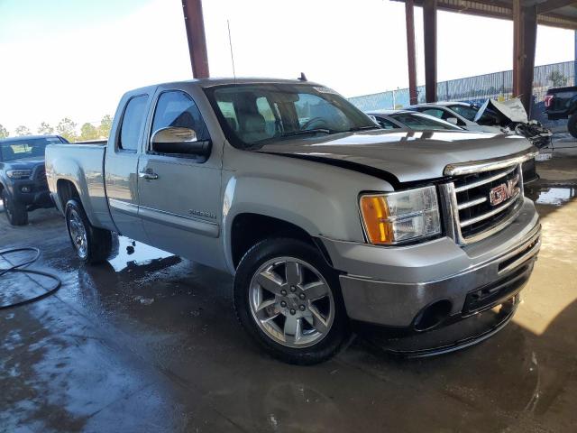 Photo 3 VIN: 1GTR1VE04CZ158044 - GMC SIERRA 