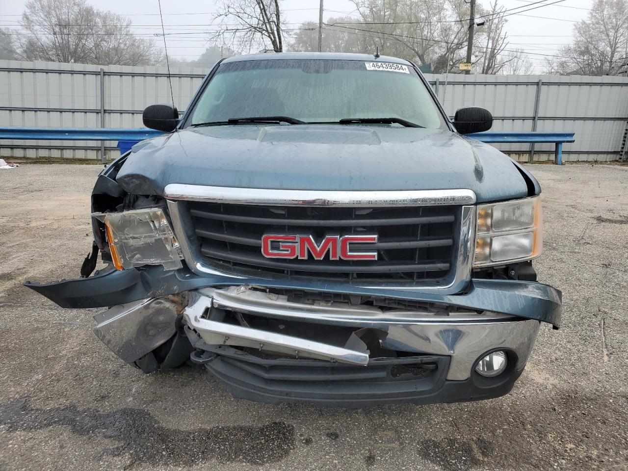 Photo 4 VIN: 1GTR1VE05BZ447349 - GMC SIERRA 