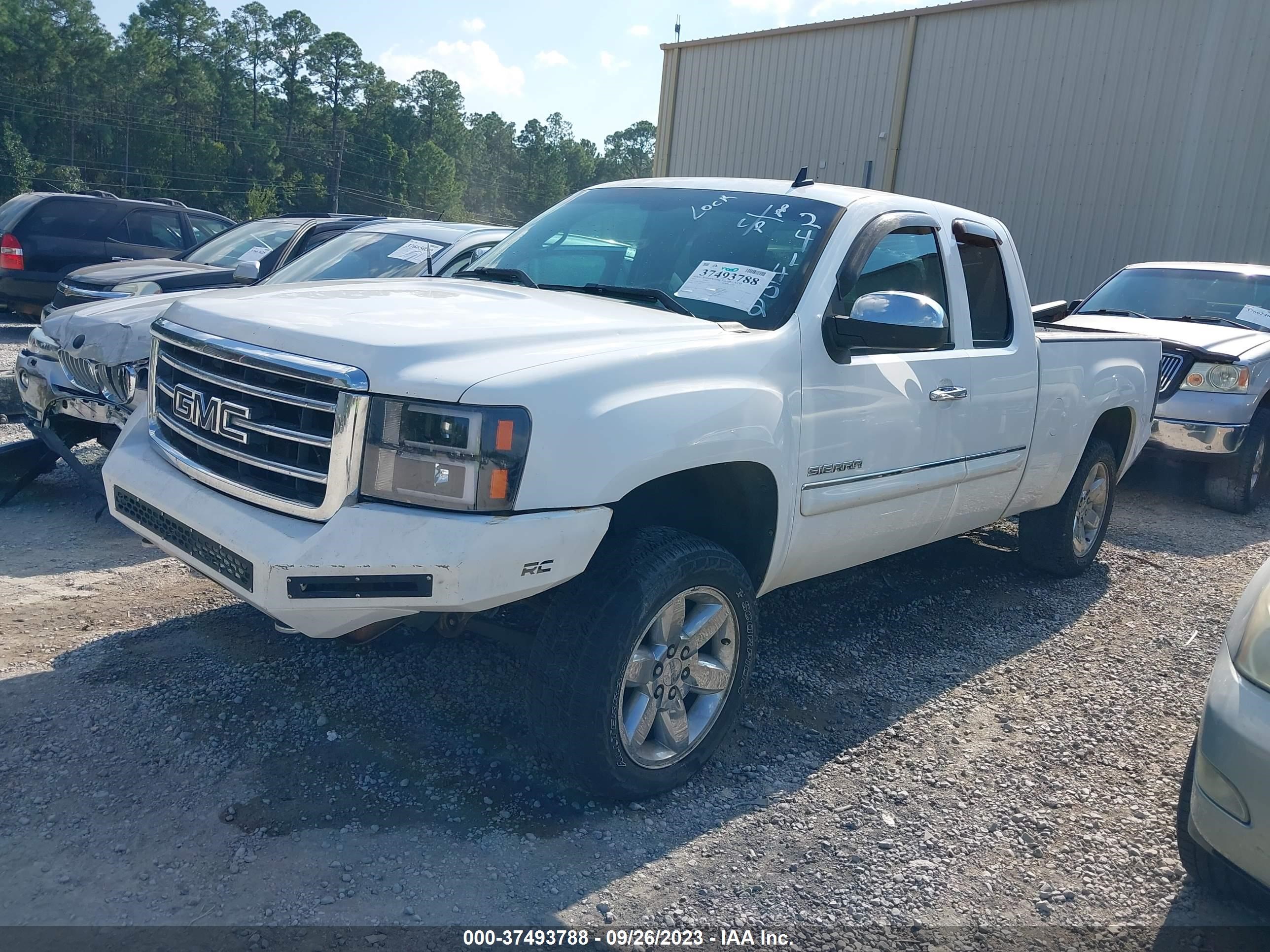 Photo 1 VIN: 1GTR1VE05DZ241452 - GMC SIERRA 