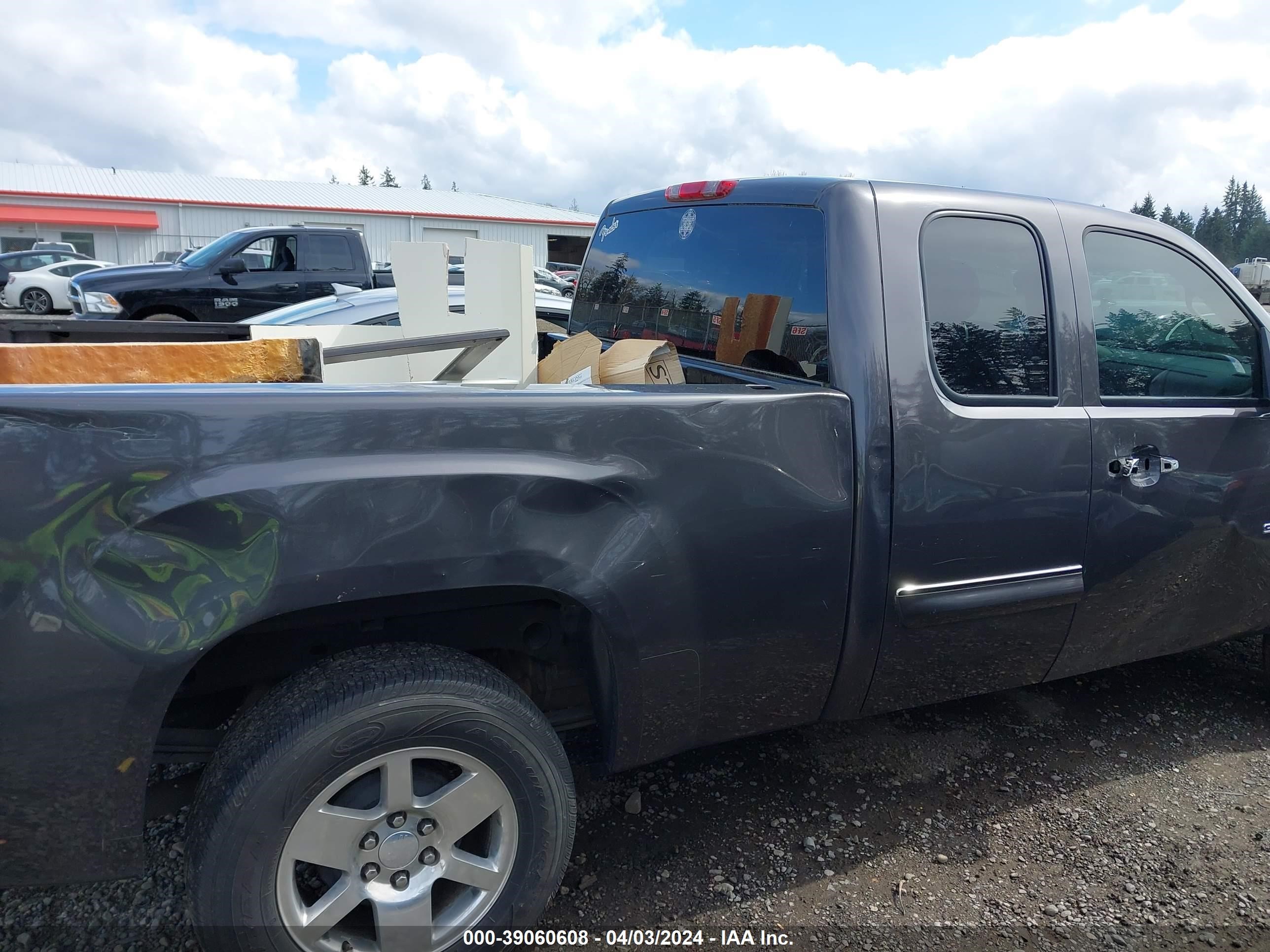 Photo 5 VIN: 1GTR1VE07BZ138384 - GMC SIERRA 