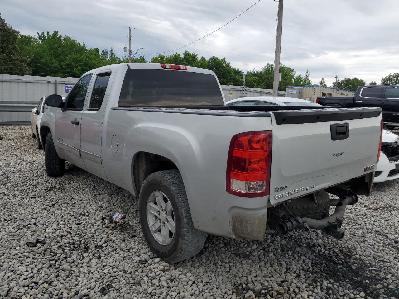 Photo 1 VIN: 1GTR1VE07BZ307268 - GMC SIERRA 