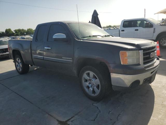 Photo 3 VIN: 1GTR1VE09BZ122879 - GMC SIERRA 