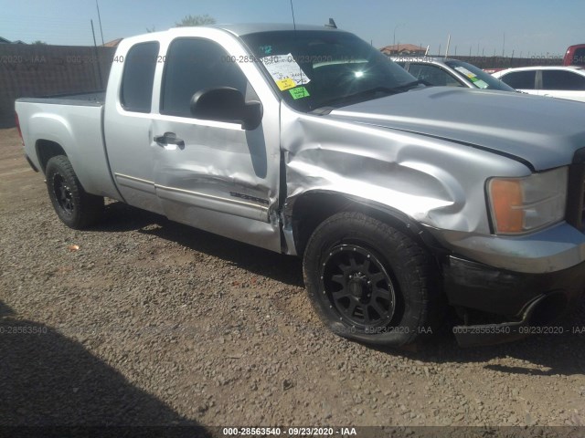 Photo 5 VIN: 1GTR1VE0XCZ133343 - GMC SIERRA 1500 