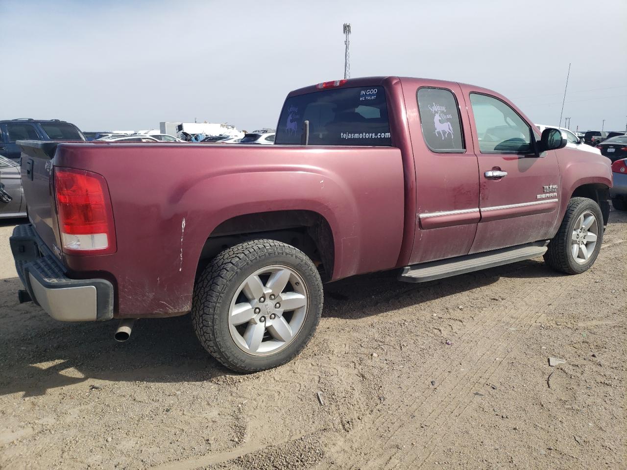 Photo 2 VIN: 1GTR1VE0XDZ145915 - GMC SIERRA 