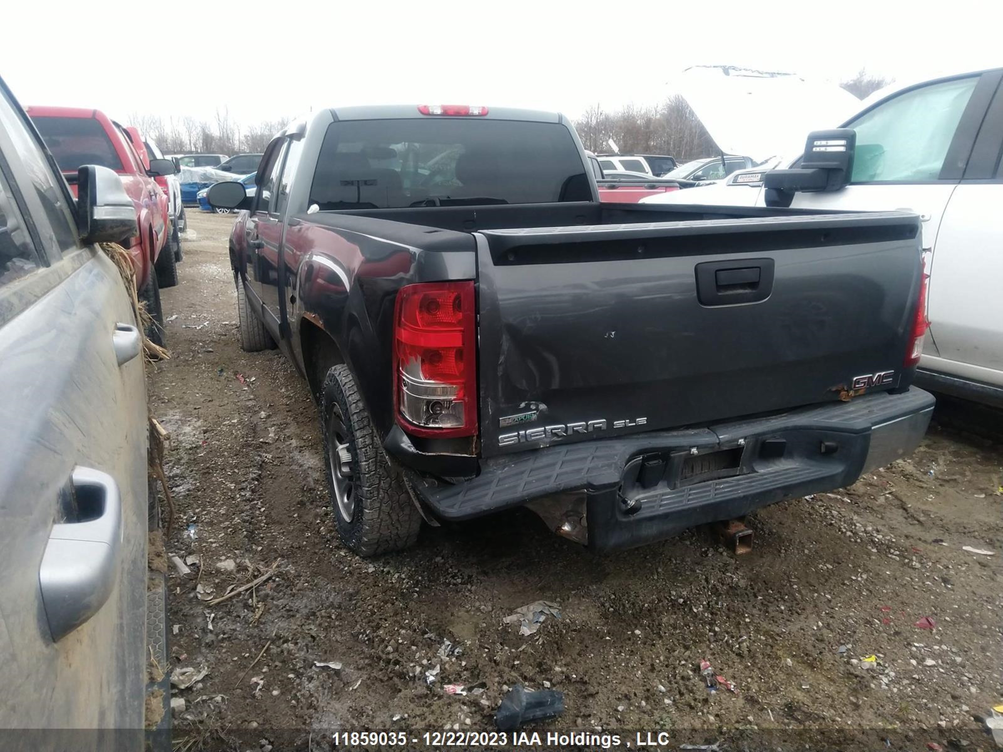 Photo 2 VIN: 1GTR1VEA8BZ437357 - GMC SIERRA 