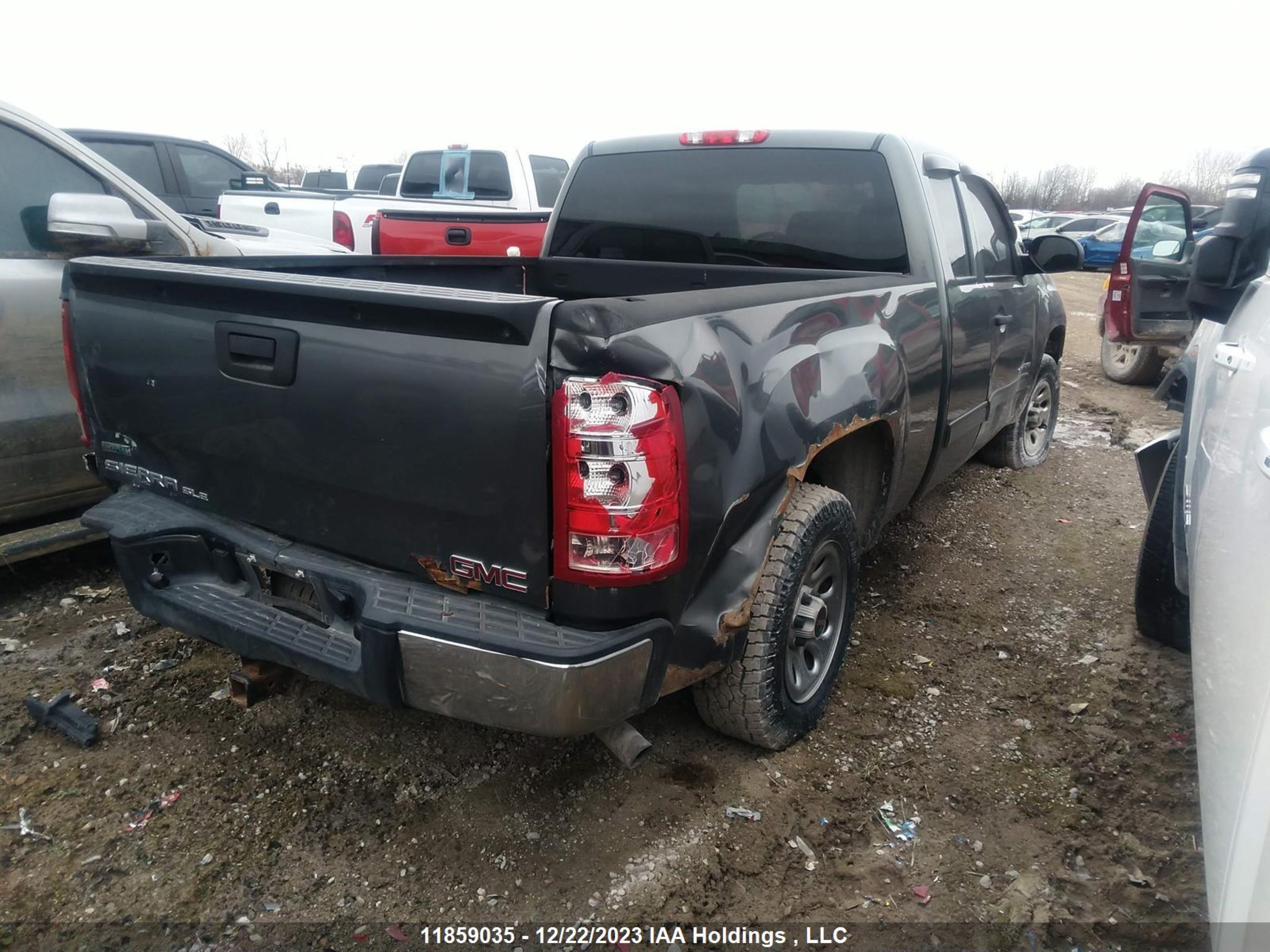 Photo 3 VIN: 1GTR1VEA8BZ437357 - GMC SIERRA 