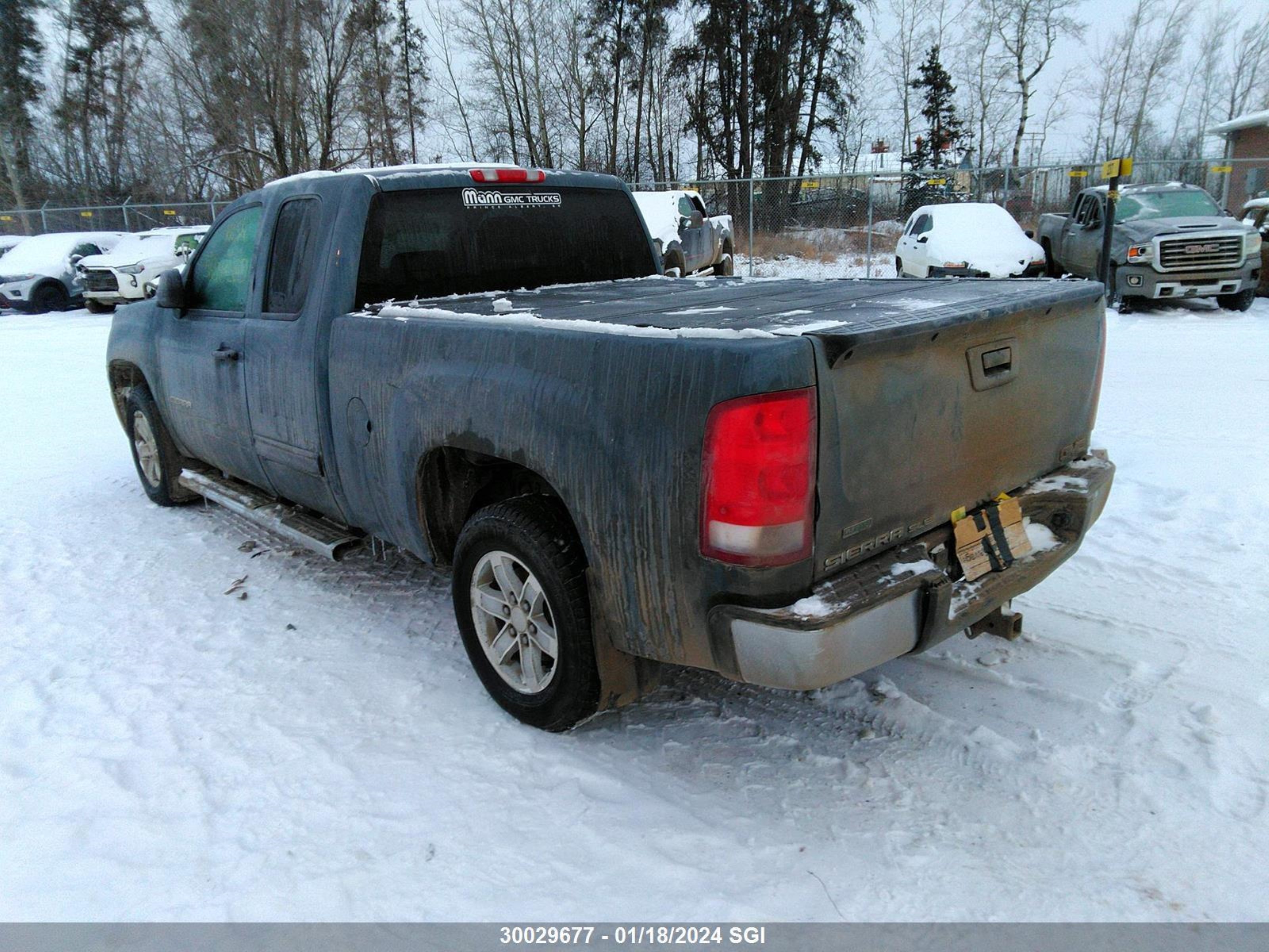 Photo 2 VIN: 1GTR1VEA9BZ227933 - GMC SIERRA 