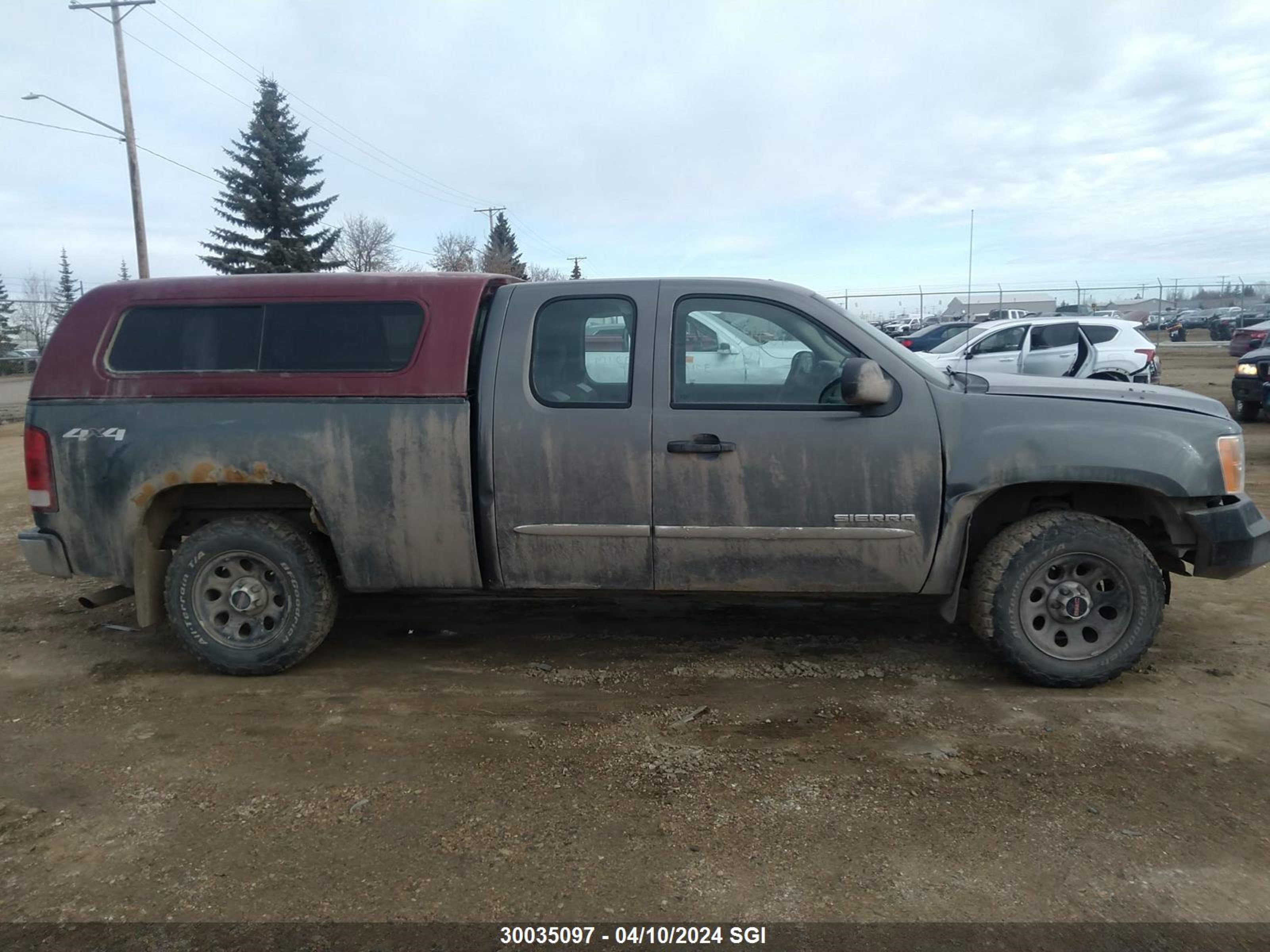 Photo 13 VIN: 1GTR2TE32BZ162491 - GMC SIERRA 