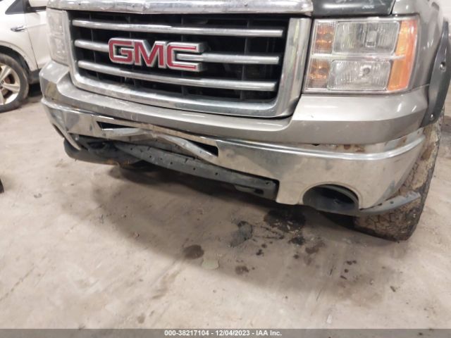 Photo 5 VIN: 1GTR2TE73CZ351655 - GMC SIERRA 1500 