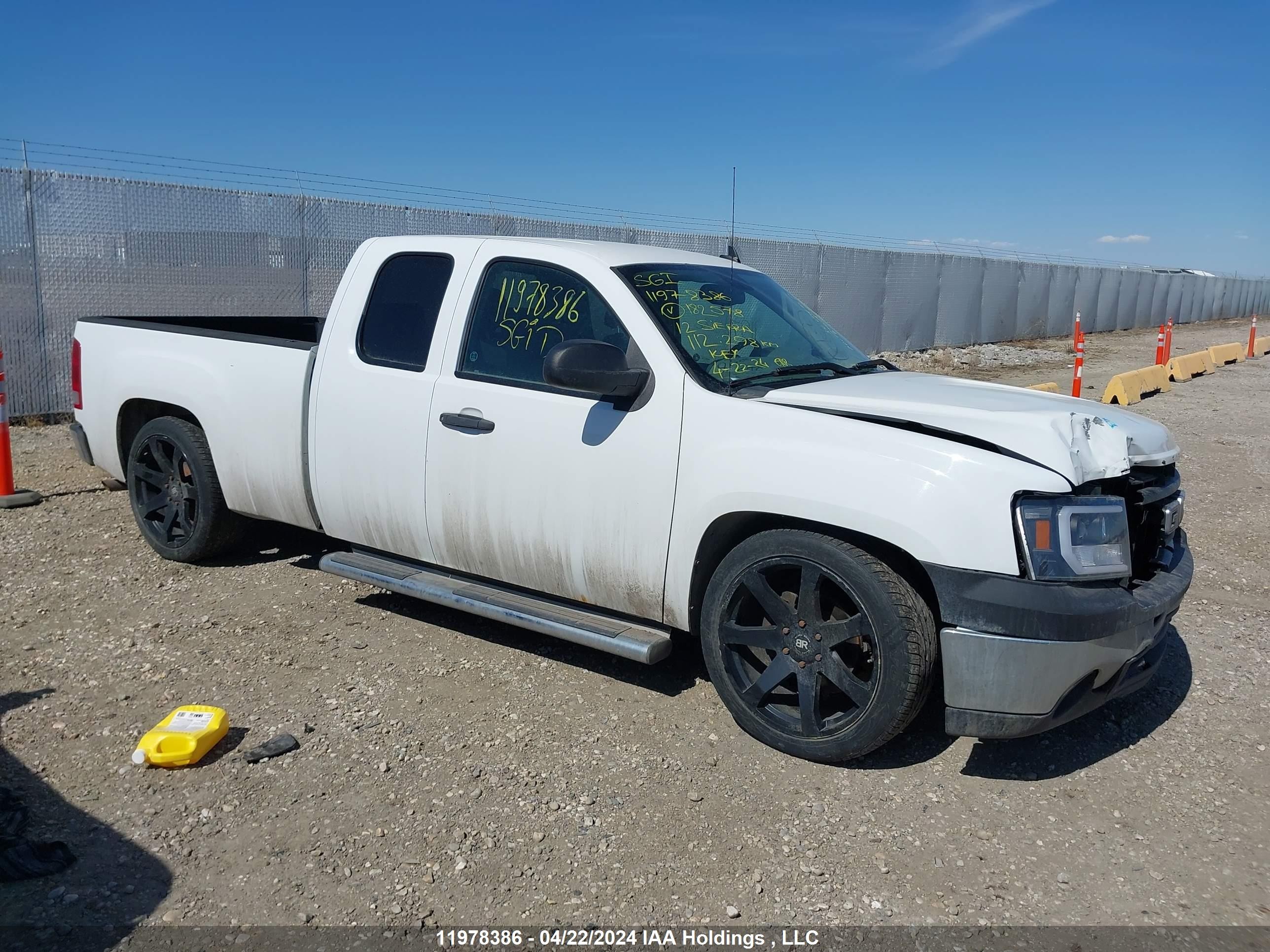 Photo 12 VIN: 1GTR2TE79CZ182578 - GMC SIERRA 