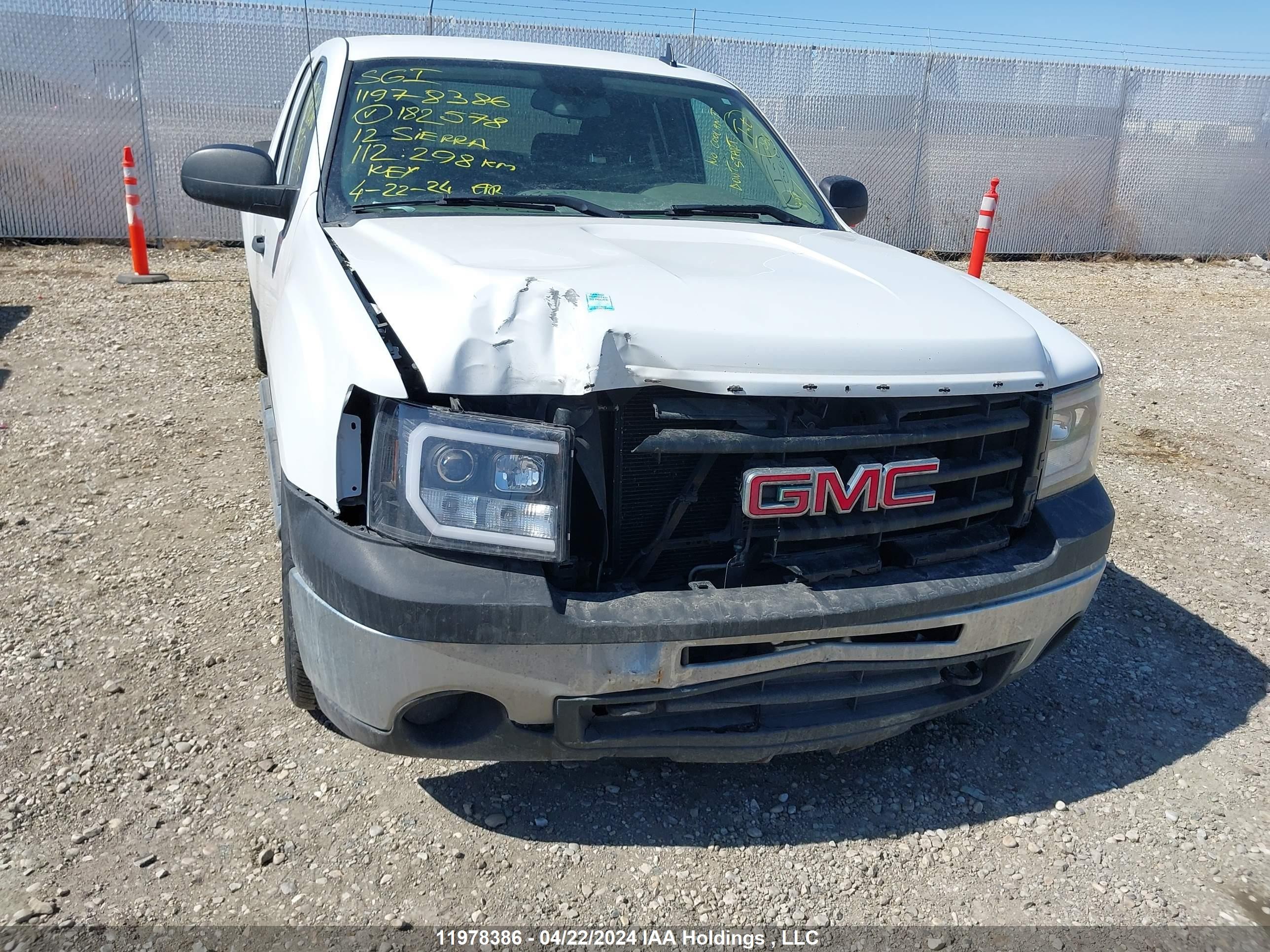 Photo 5 VIN: 1GTR2TE79CZ182578 - GMC SIERRA 