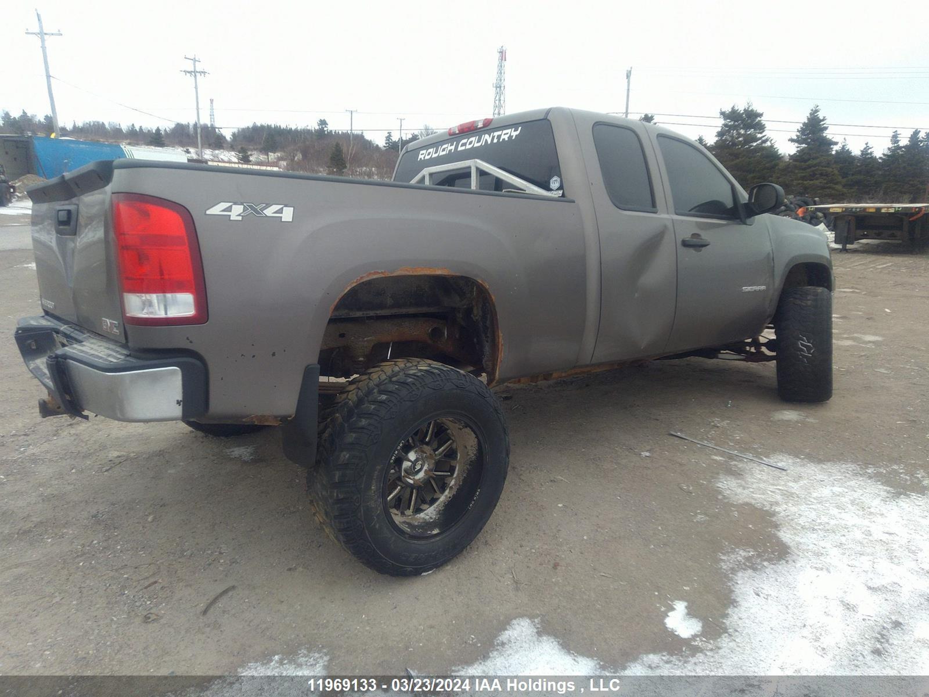 Photo 3 VIN: 1GTR2UEA5DZ209679 - GMC SIERRA 