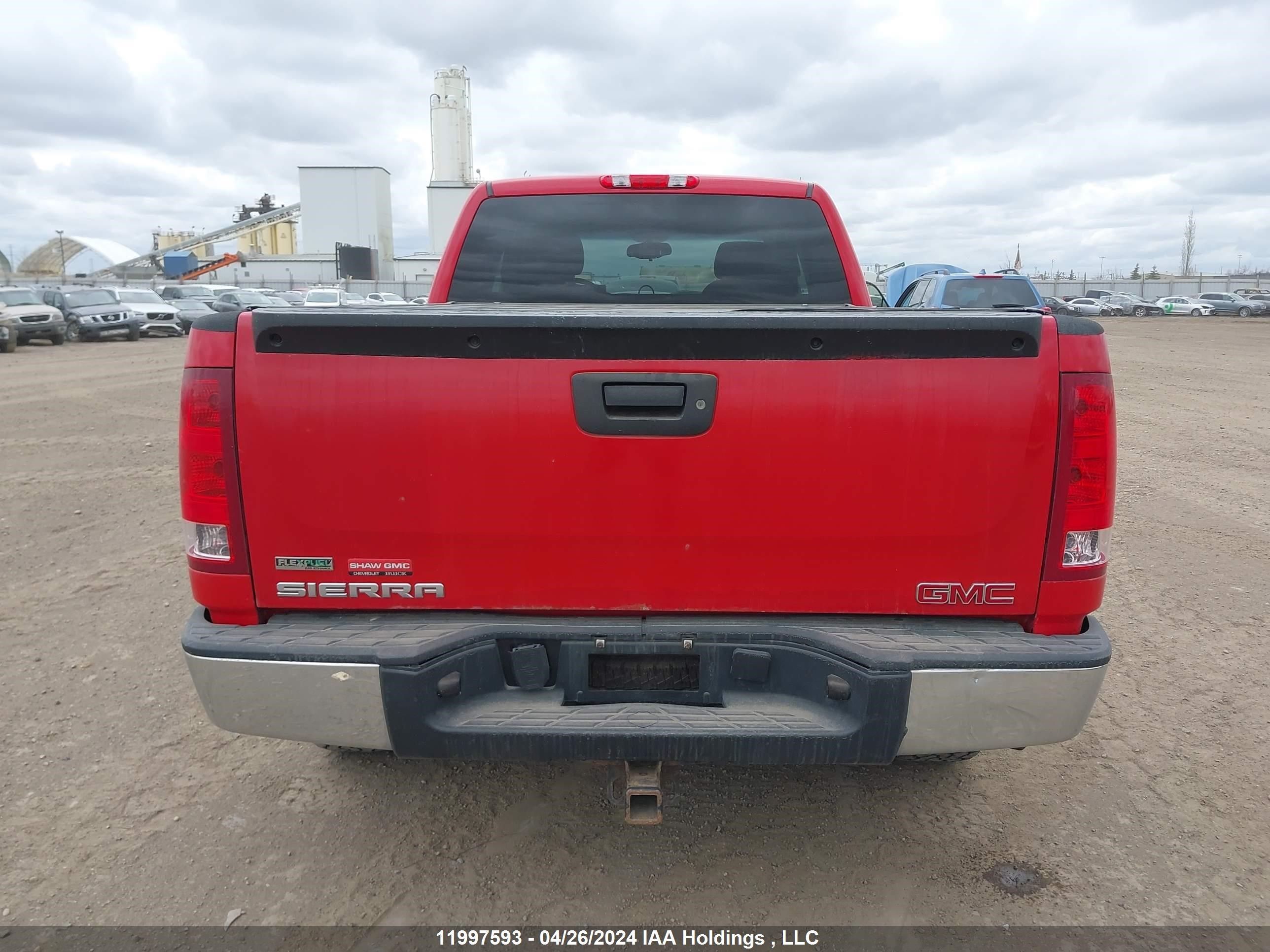 Photo 16 VIN: 1GTR2UEA7BZ367857 - GMC SIERRA 