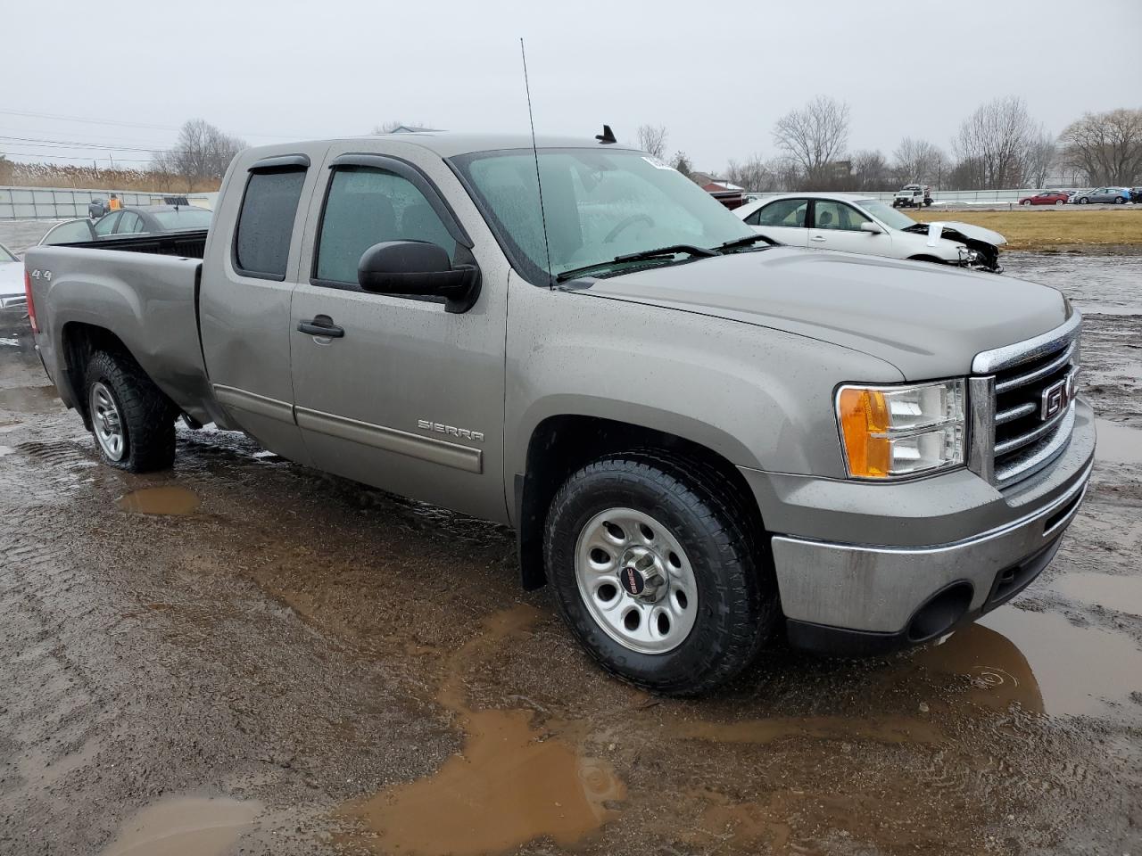 Photo 3 VIN: 1GTR2UEA9CZ285727 - GMC SIERRA 