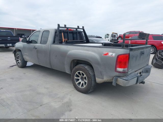 Photo 2 VIN: 1GTR2VE02CZ313798 - GMC SIERRA 1500 