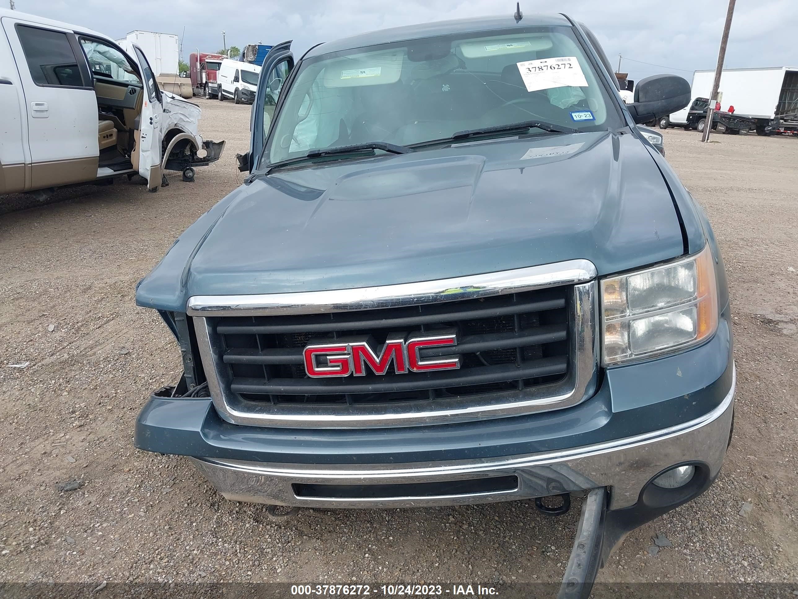 Photo 10 VIN: 1GTR2VE30BZ457021 - GMC SIERRA 