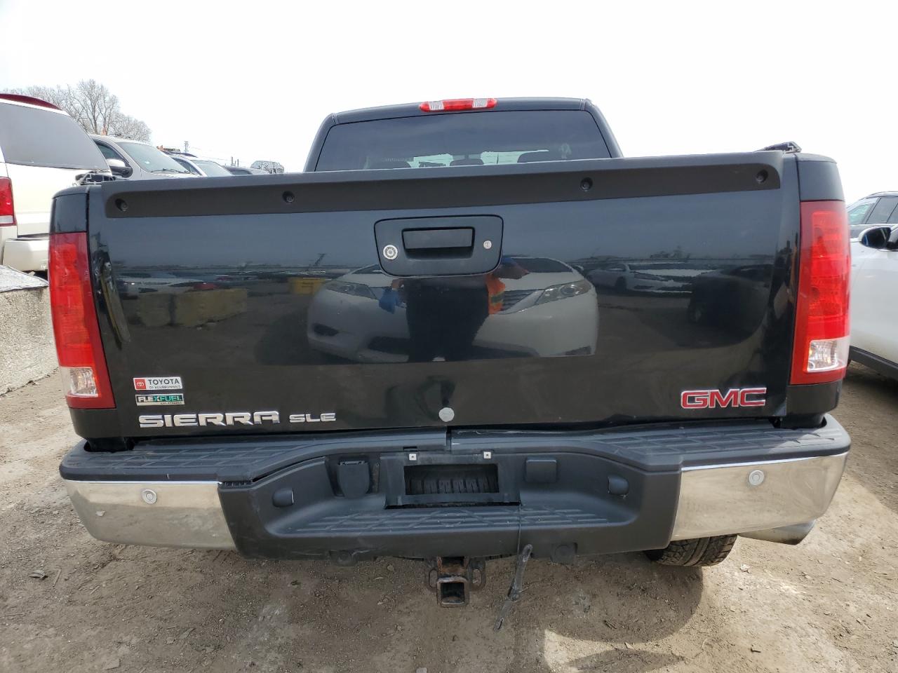 Photo 5 VIN: 1GTR2VE31BZ235118 - GMC SIERRA 