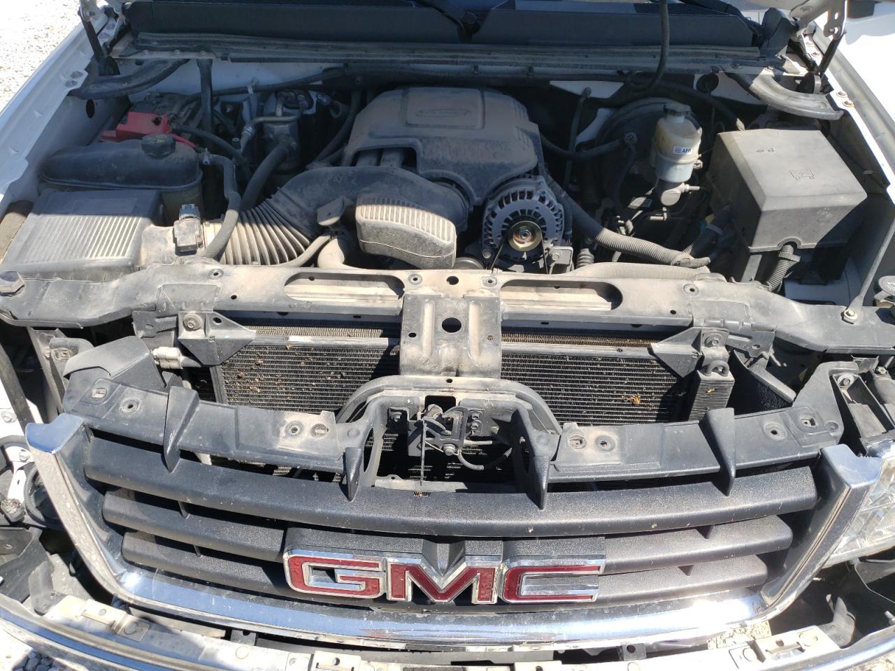 Photo 10 VIN: 1GTR2VE34BZ382579 - GMC SIERRA 