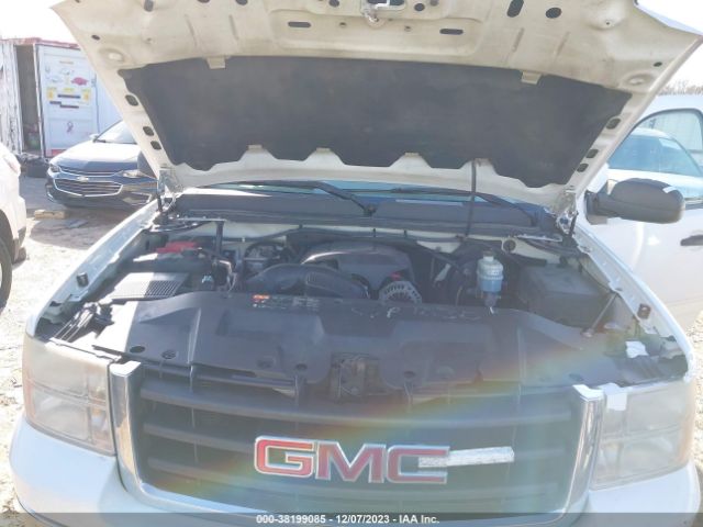 Photo 9 VIN: 1GTR2VE34BZ438911 - GMC SIERRA 1500 